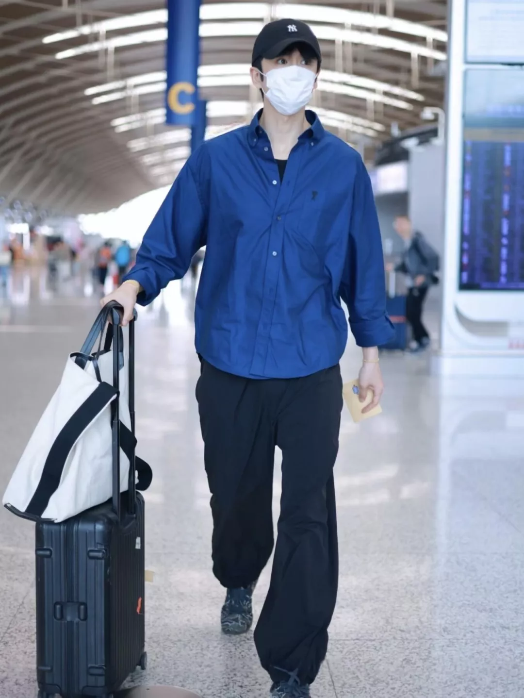 아미 하트 자수 포켓 옥스포드 셔츠 상세 이미지 11
