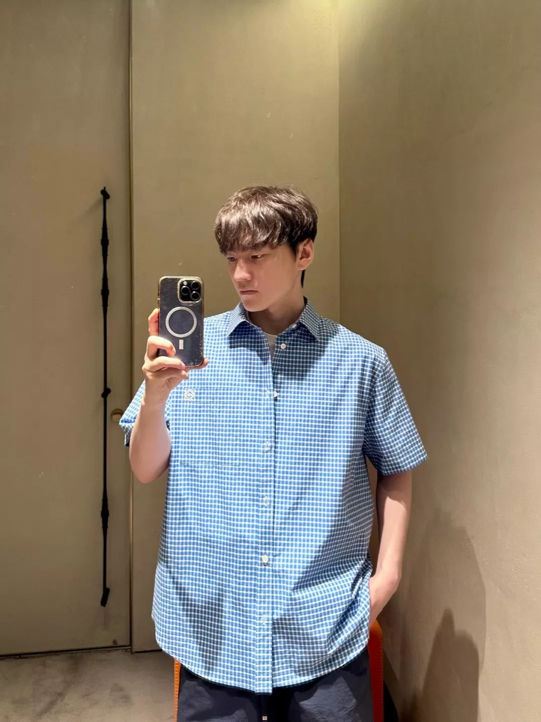 로에베 아나그램 자수 체크 하프 셔츠 상세 이미지 13