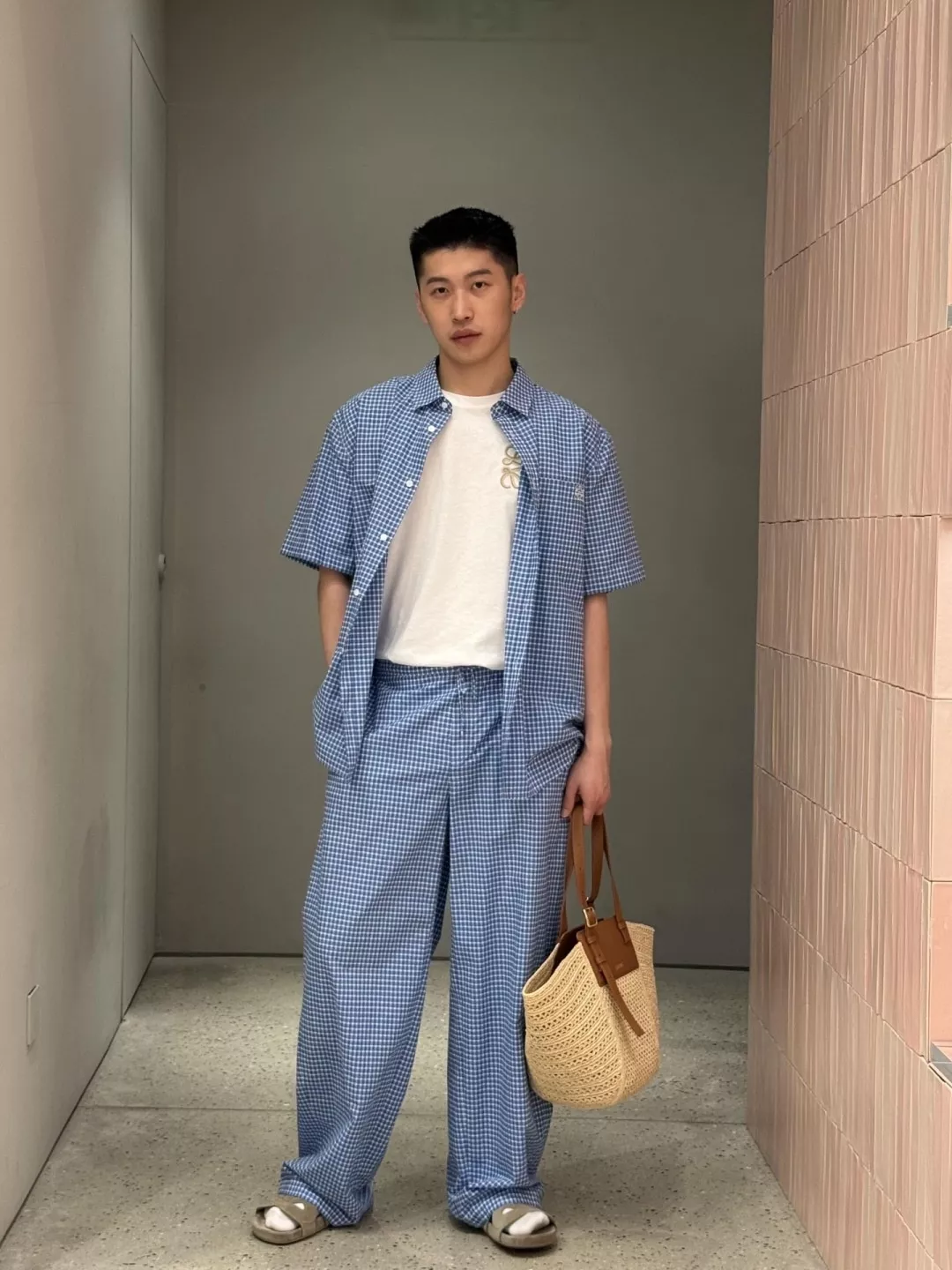 로에베 아나그램 자수 체크 하프 셔츠 상세 이미지 11
