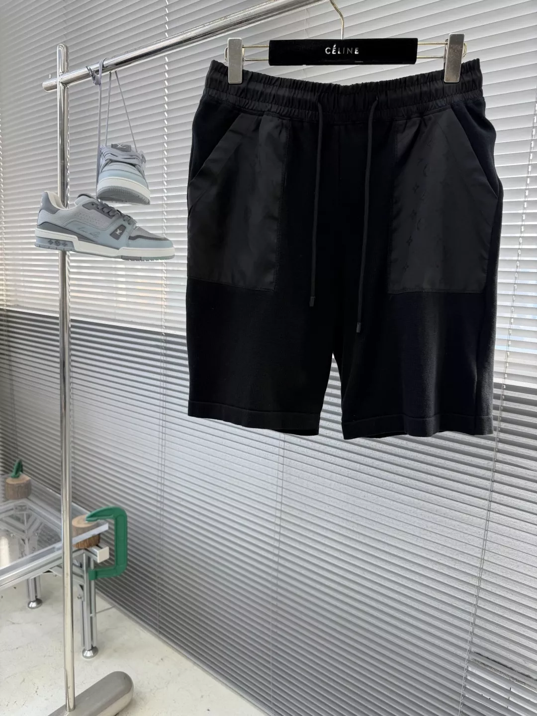 루이비통 모노그램 포켓 반소매와 쇼츠 구성 상세 이미지 10