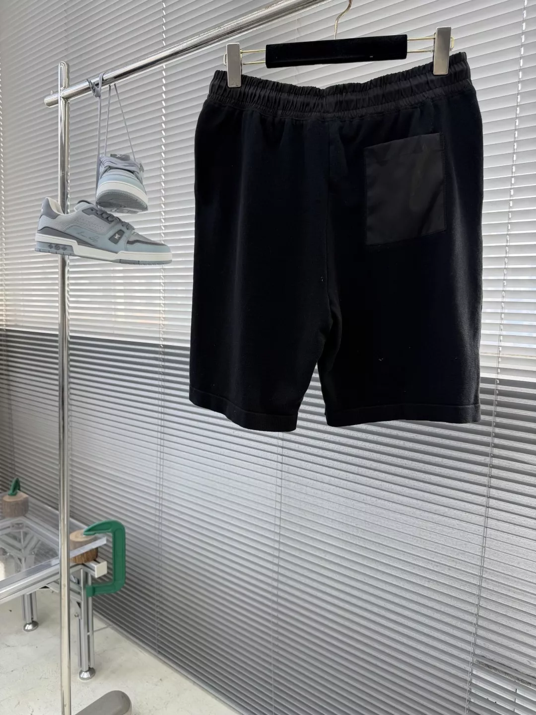 루이비통 모노그램 포켓 반소매와 쇼츠 구성 상세 이미지 12