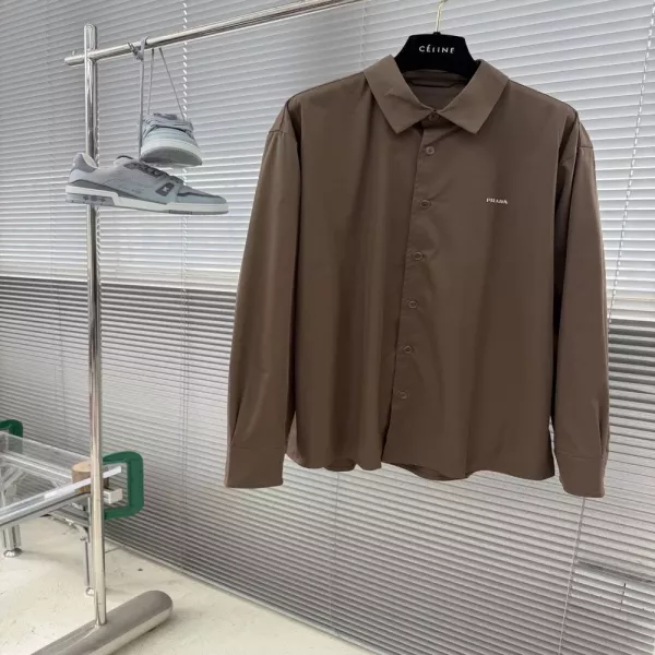 프라다 루즈핏 폴리 셔츠