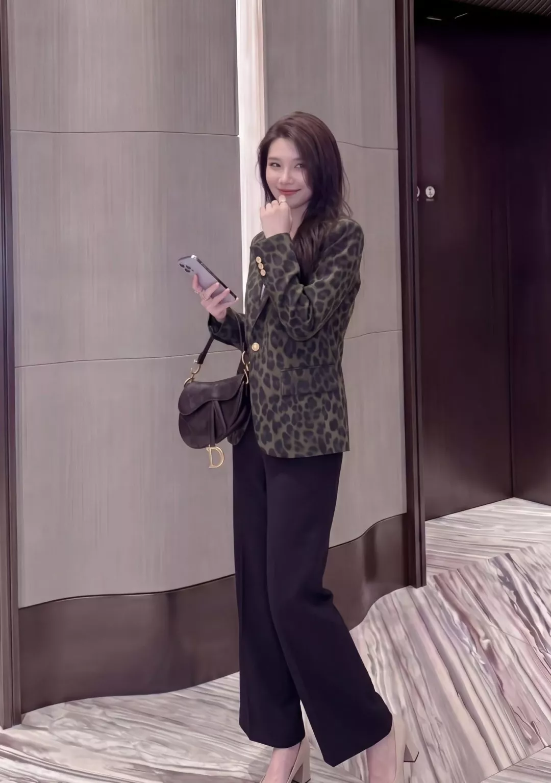 입생로랑 린넨 레오파드 원버튼 재킷 상세 이미지 13