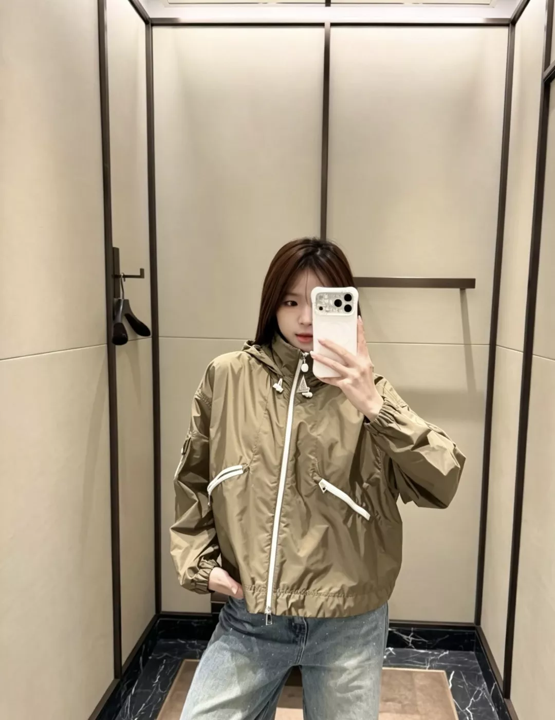 몽클레어 후드 배색 집업 아우터 상세 이미지 11