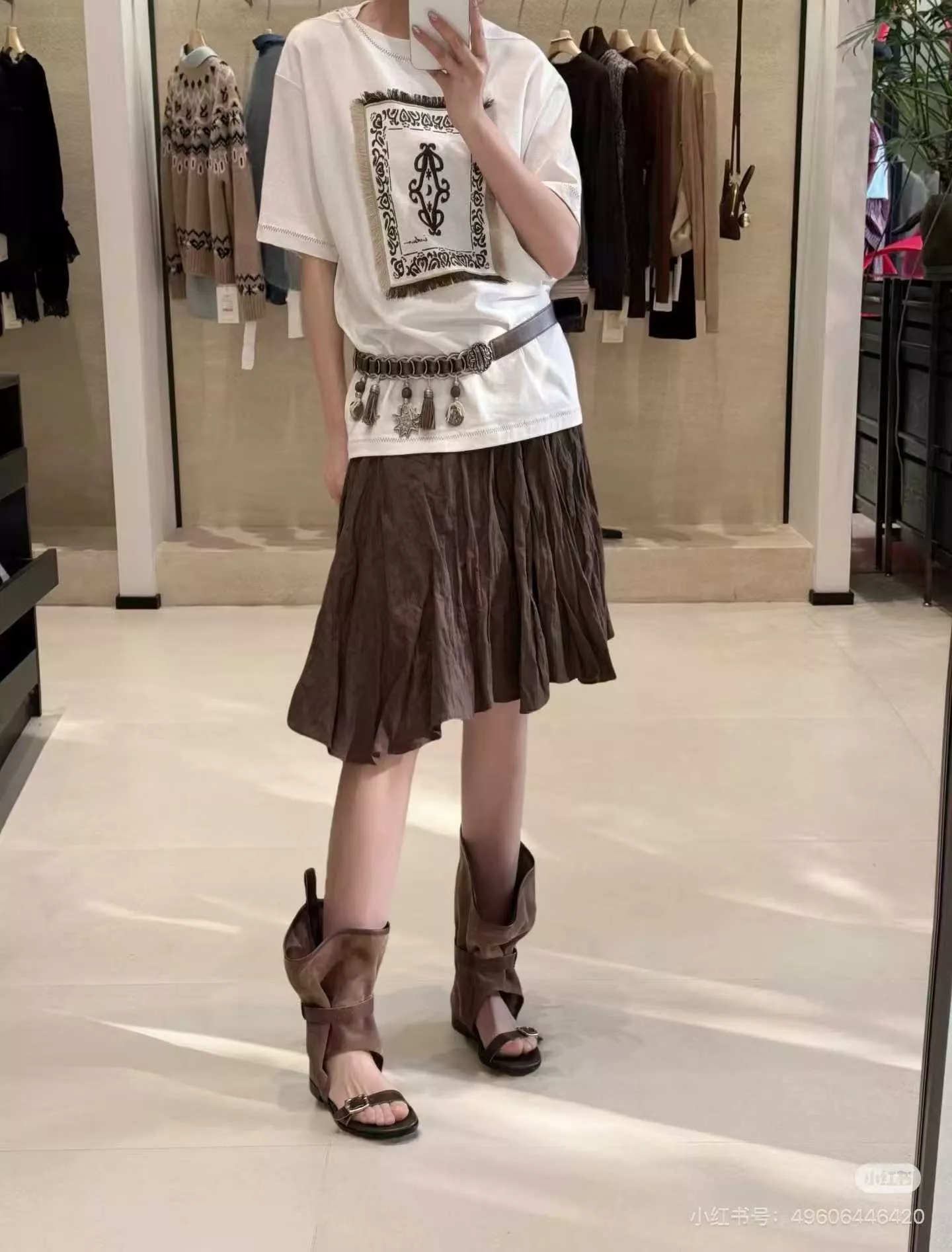 노브랜드 보헤미안 자수 프린지 코튼 탑 상세 이미지 40