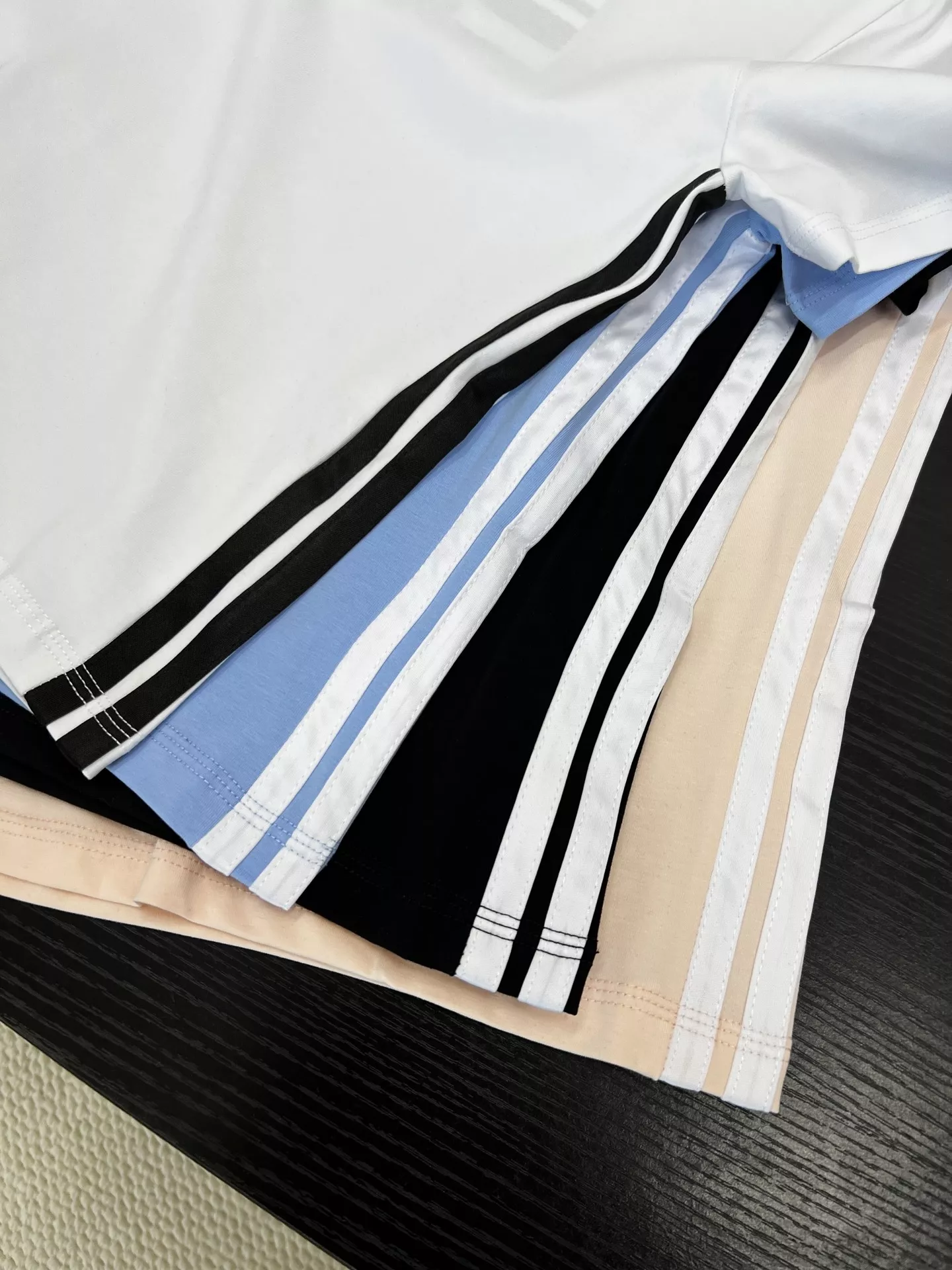 아디다스 여성 크롭핏 삼선 로고 탑 상세 이미지 9