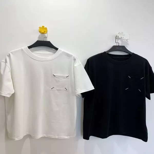 메종마르지엘라 포켓 자수 포인트 코튼 반팔 상의