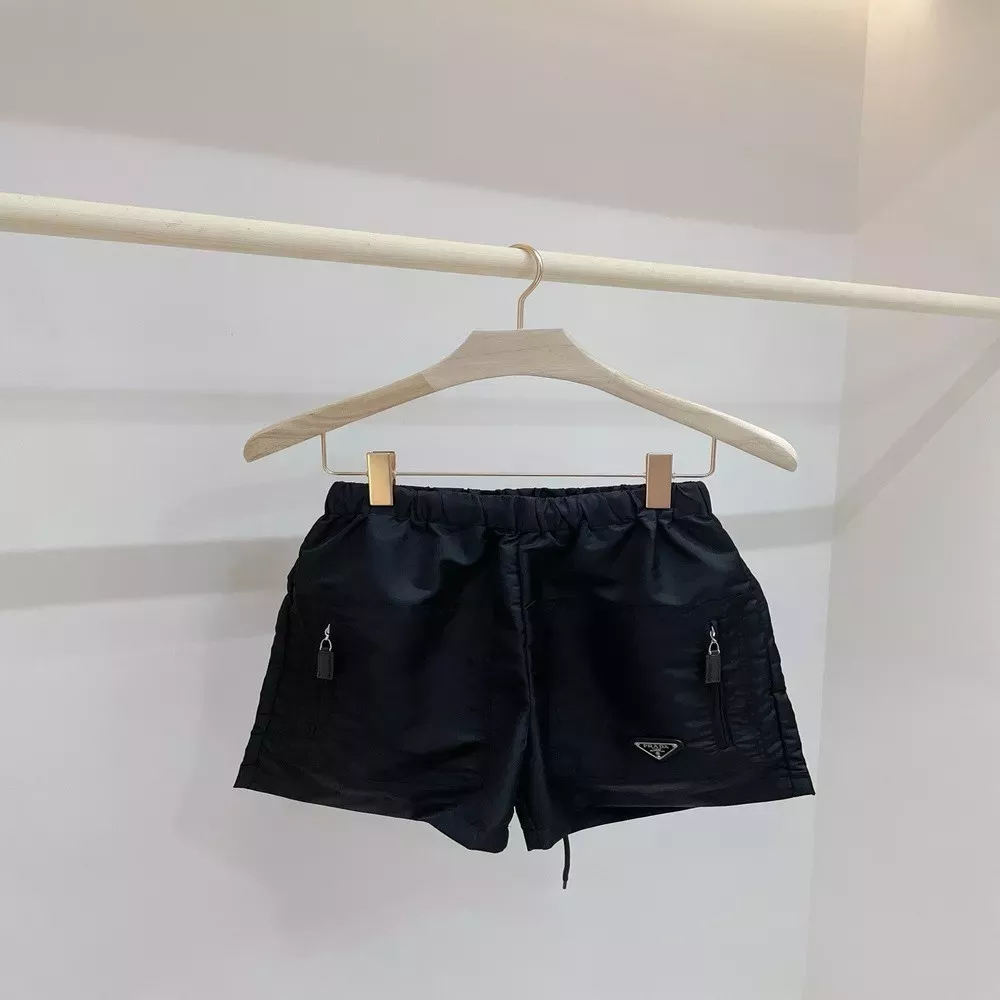 프라다 블랙 나일론 밴딩 쇼츠