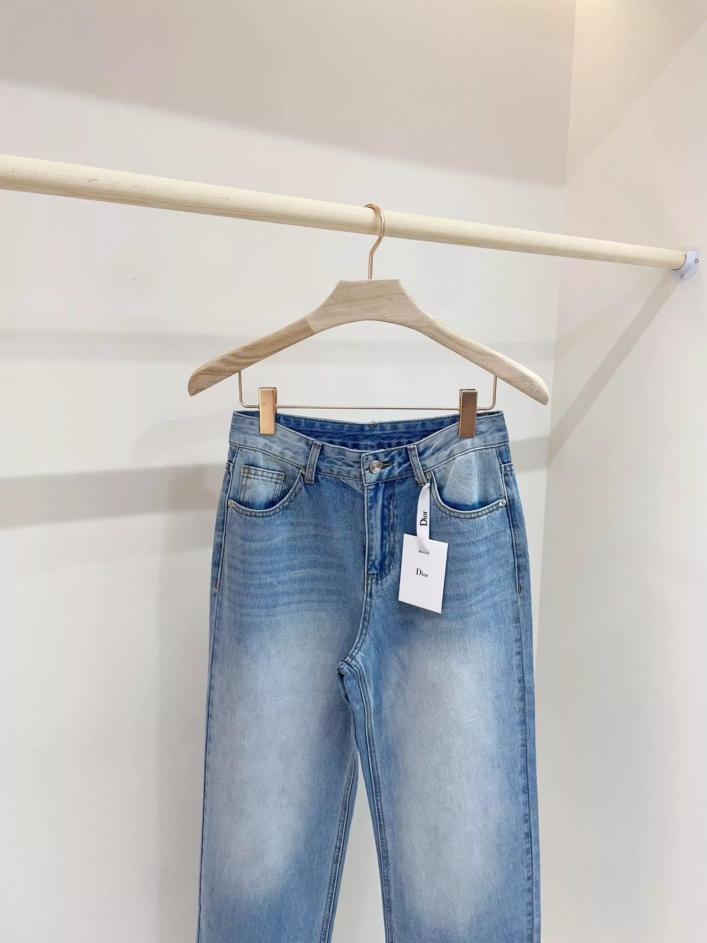 디올 자수 포인트 스트레이트 데님 팬츠 상세 이미지 3
