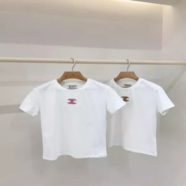 샤넬 더블씨 자수 크롭 반팔 탑