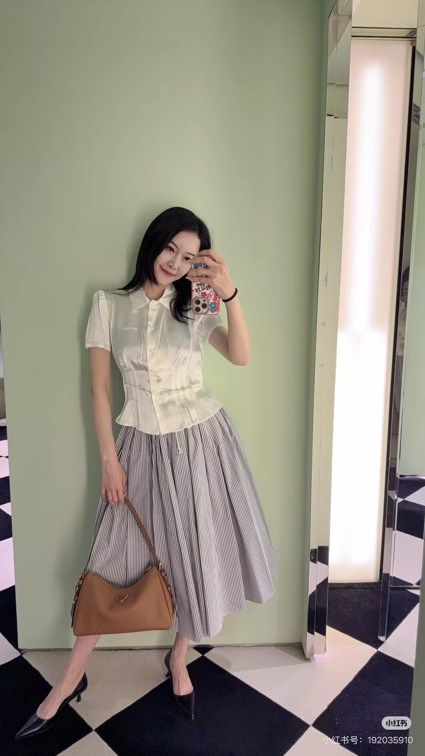 프라다 화이트 크롭 허리 스트링 셔츠 상세 이미지 25