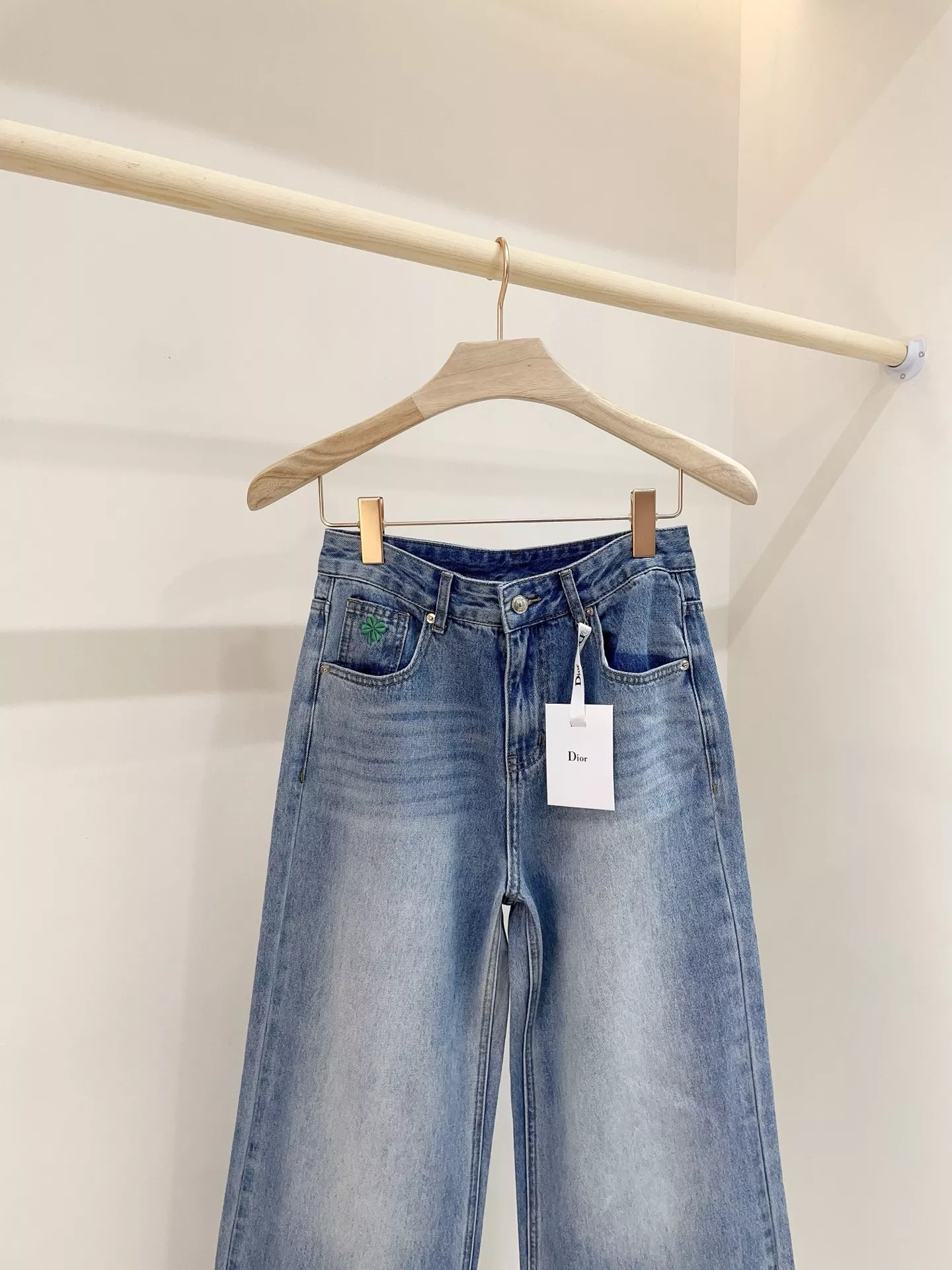 디올 네잎클로버 자수 스트레이트 데님 상세 이미지 3