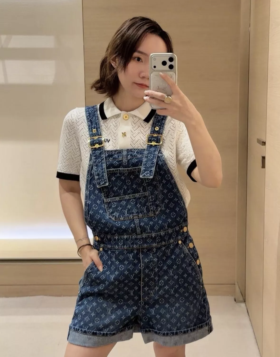 루이비통 모노그램 데님 오버롤 쇼츠 상세 이미지 64