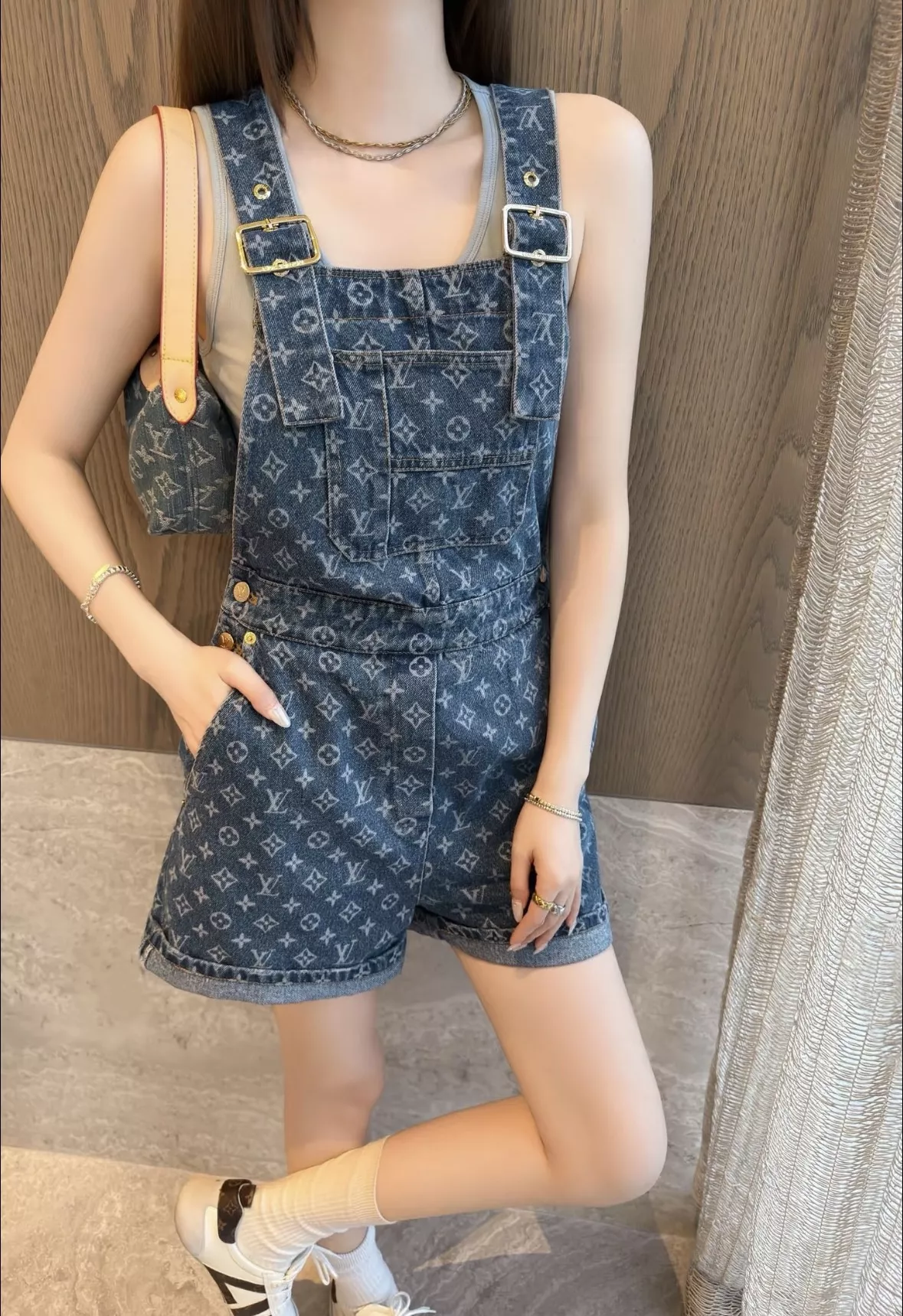 루이비통 모노그램 데님 오버롤 쇼츠 상세 이미지 55