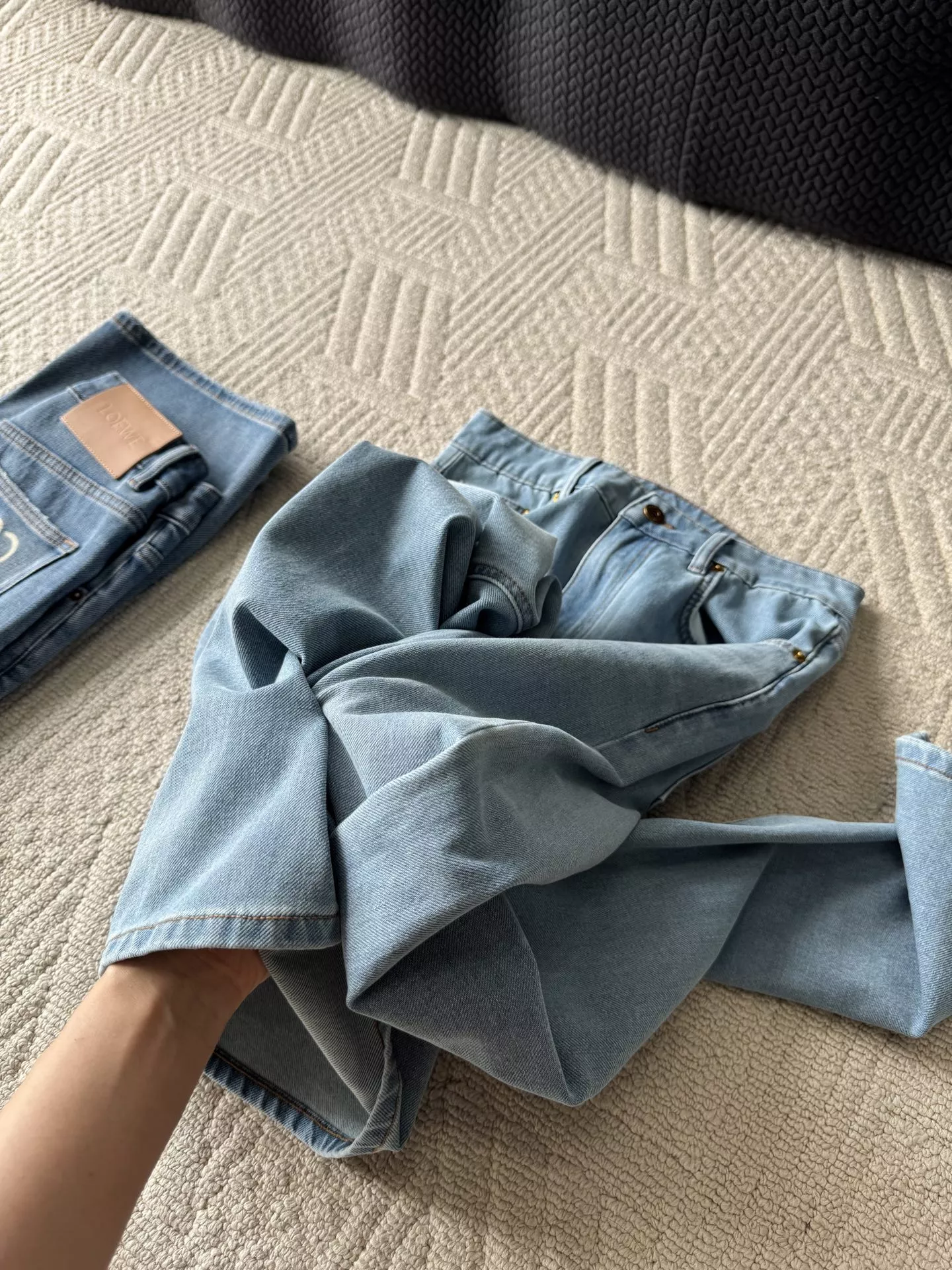 미우미우 자수 로고 스트레이트 워싱 진 상세 이미지 22