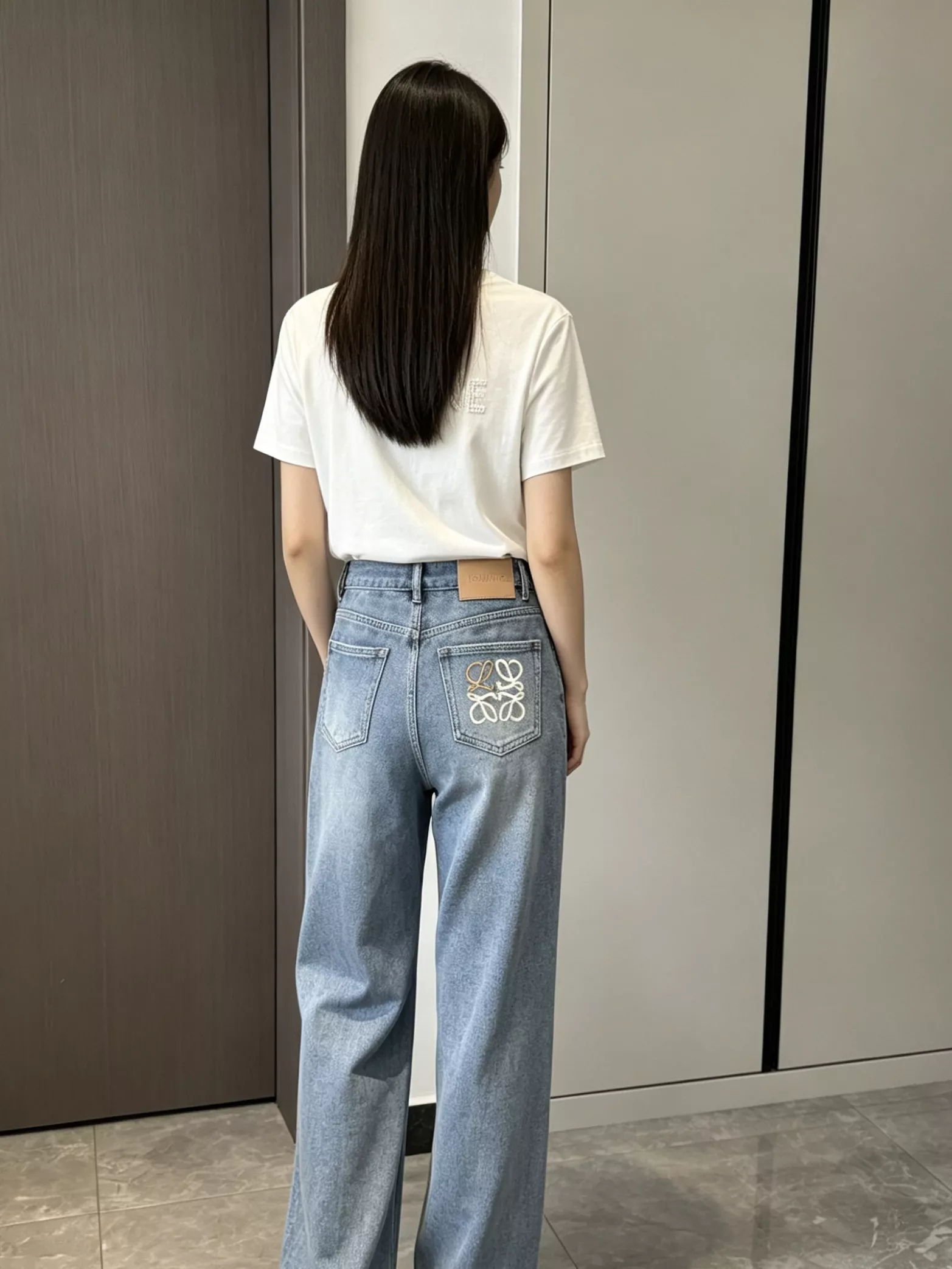 로에베 자수 로고 스트레이트 데님 팬츠 상세 이미지 63