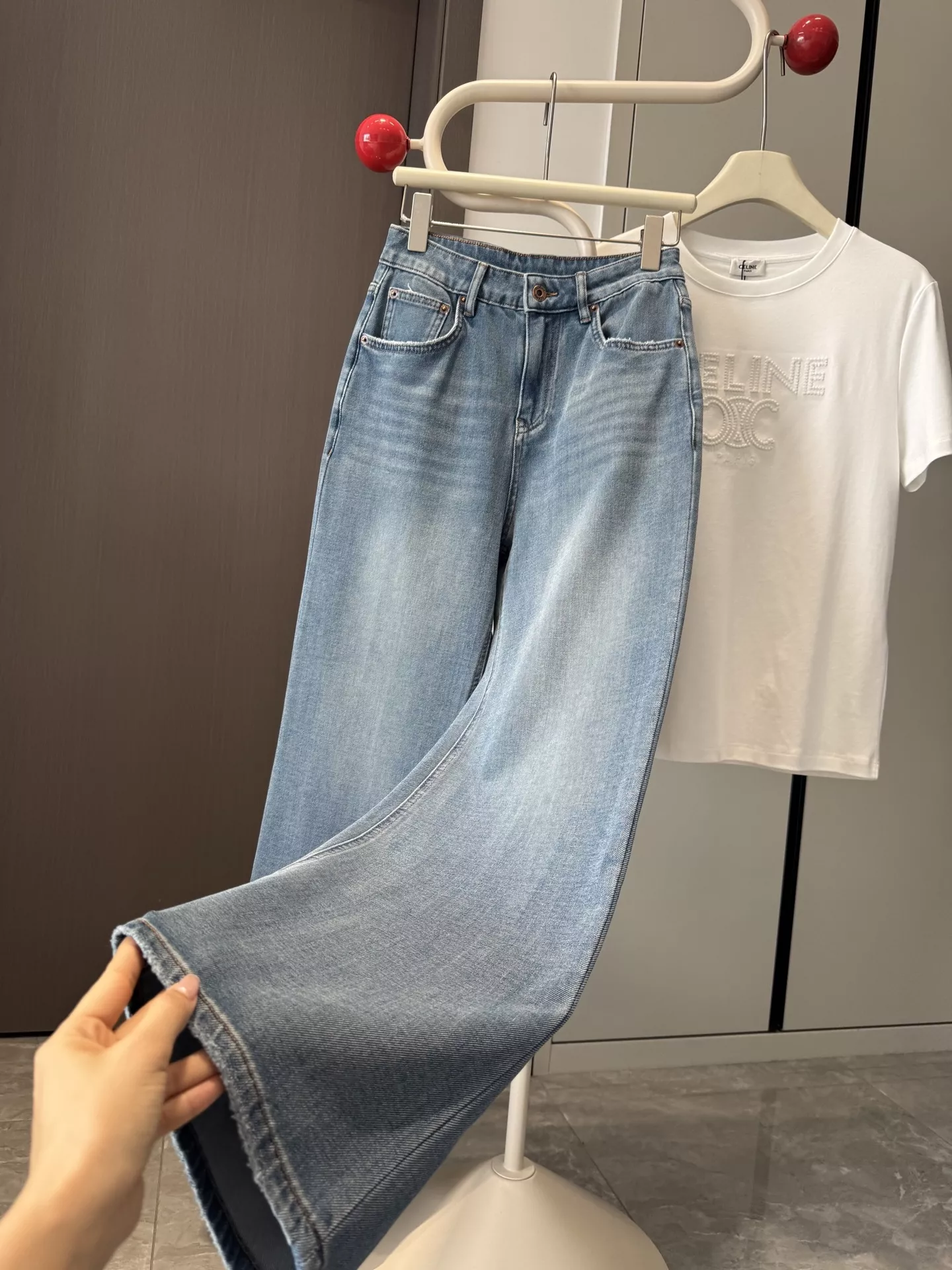 로에베 자수 로고 스트레이트 데님 팬츠 상세 이미지 5