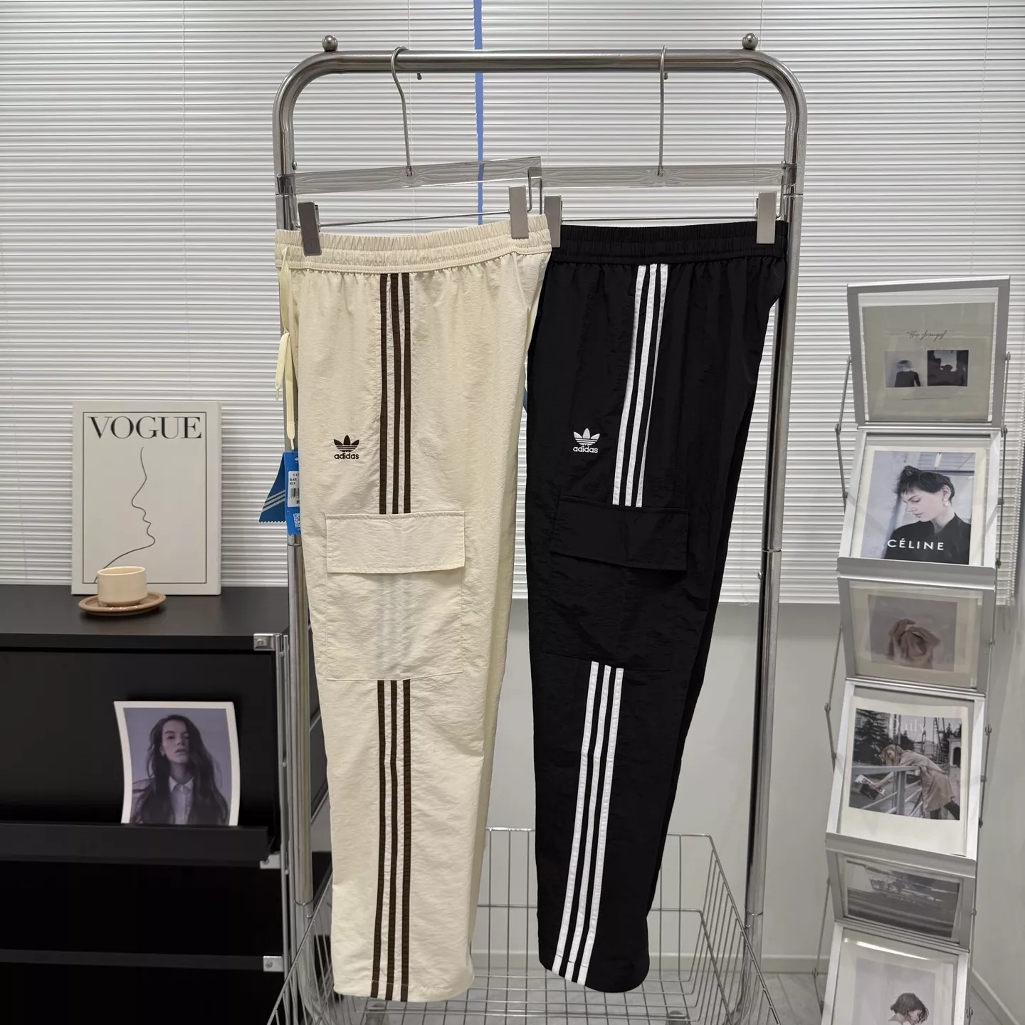 아디다스 삼선 포인트 와이드 카고 팬츠 상세 이미지 5