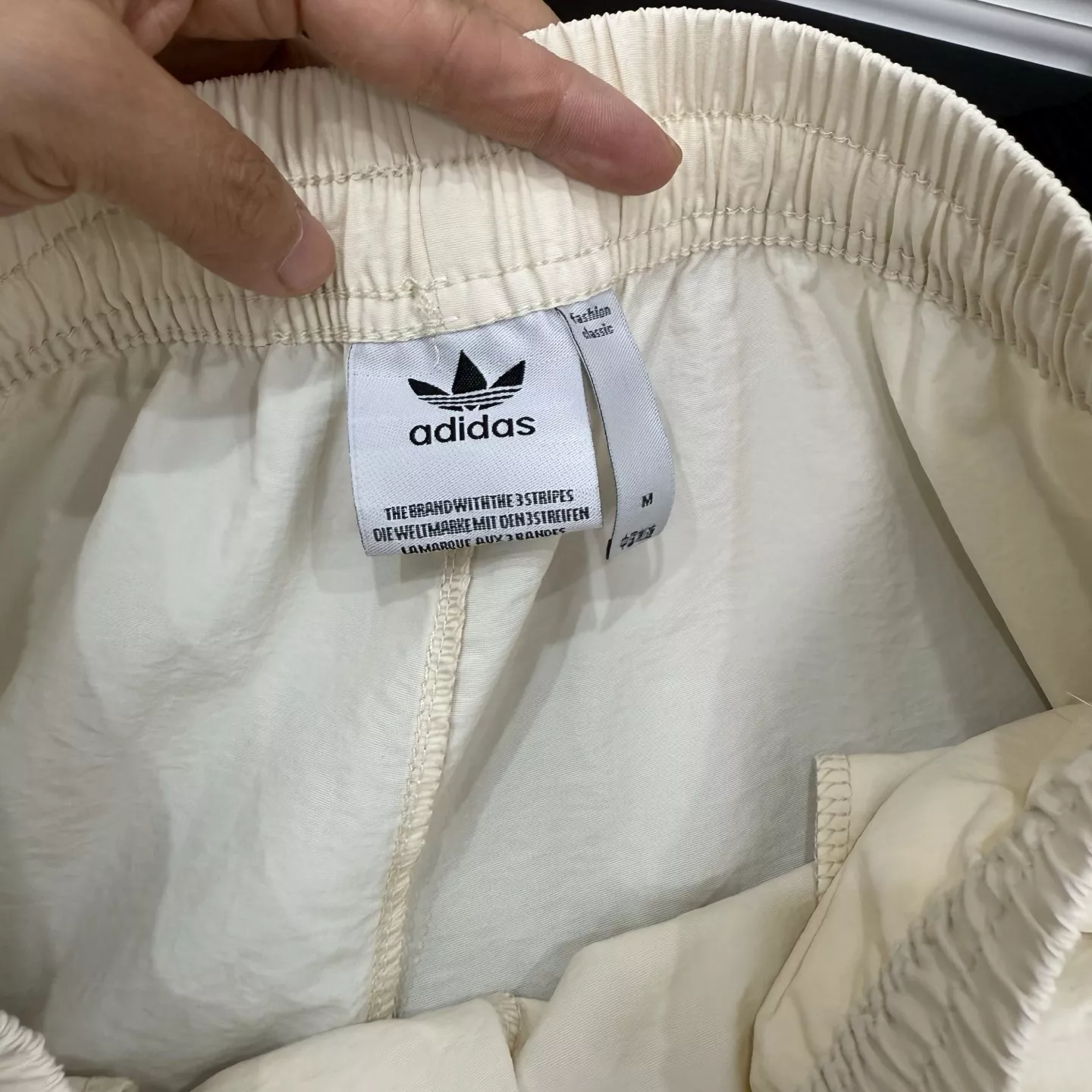 아디다스 삼선 포인트 와이드 카고 팬츠 상세 이미지 7