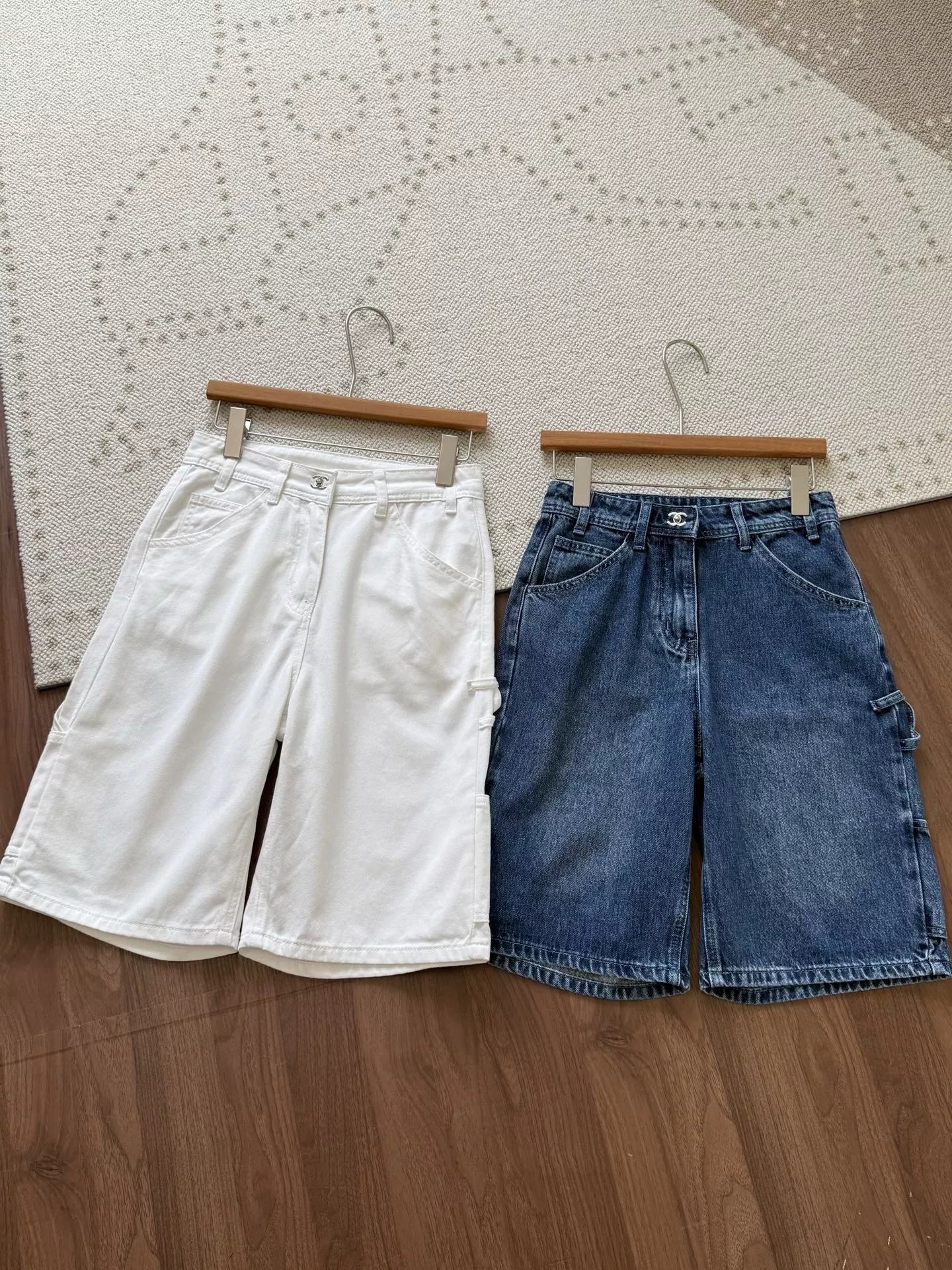 샤넬 워싱 데님 미들 팬츠 상세 이미지 10
