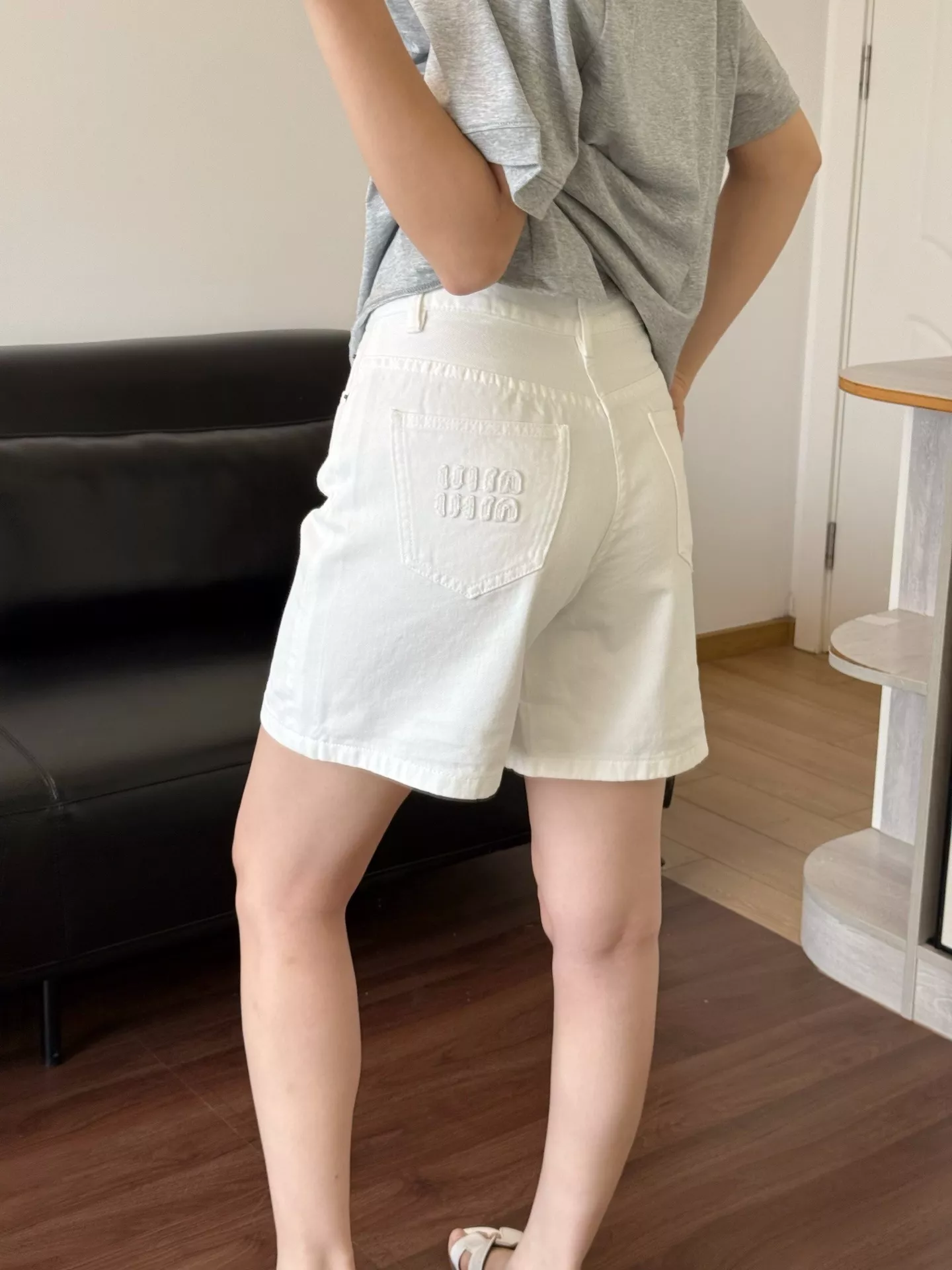 미우미우 하이웨이스트 데님 버뮤다 팬츠 상세 이미지 34