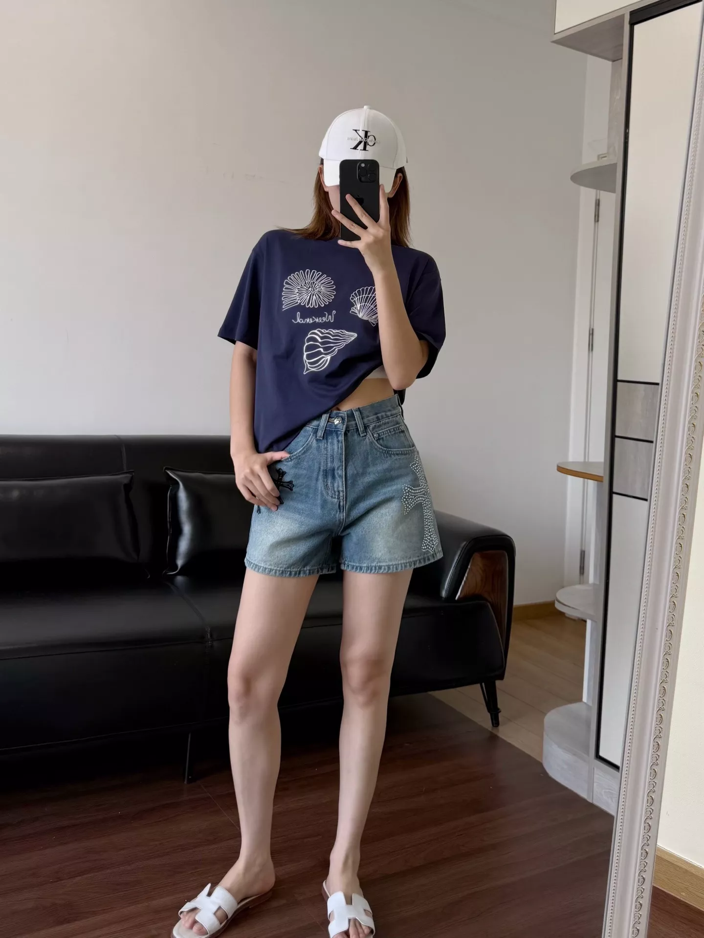 크롬하츠 로고 장식 하이웨이스트 데님 쇼츠 상세 이미지 31