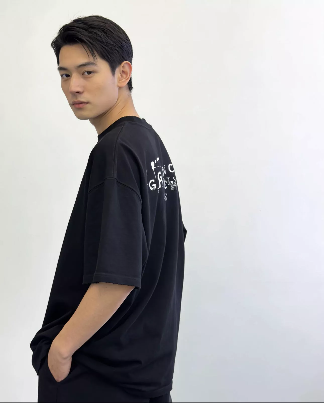 지방시 레이어드 로고 프린트 라운드넥 반팔 상의 상세 이미지 15