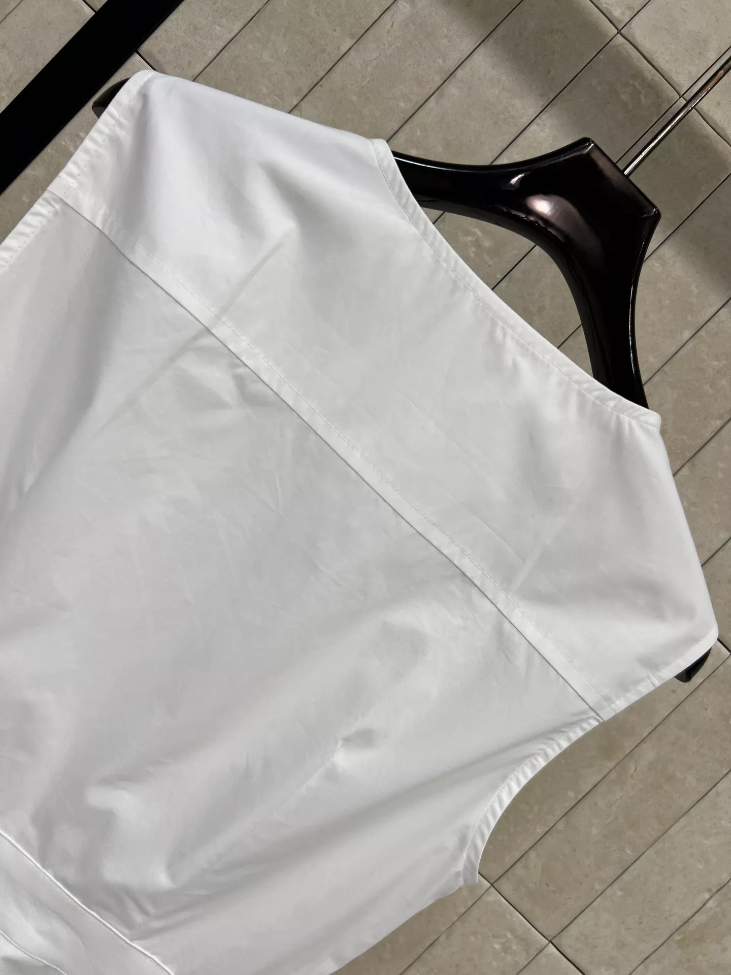 로에베 언밸런스 셔츠형 슬리브리스 드레스 상세 이미지 8