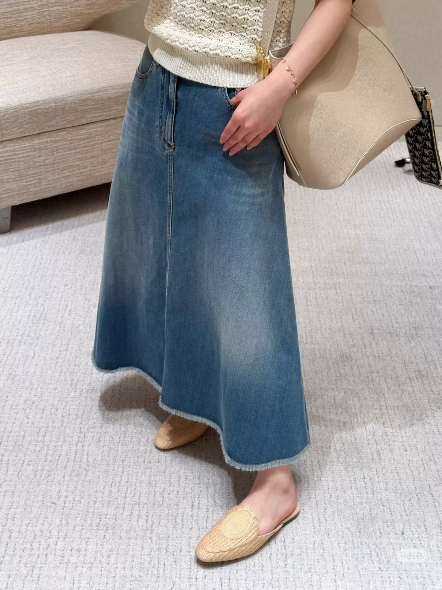 디올 하이웨이스트 워싱 데님 반치마 상세 이미지 23