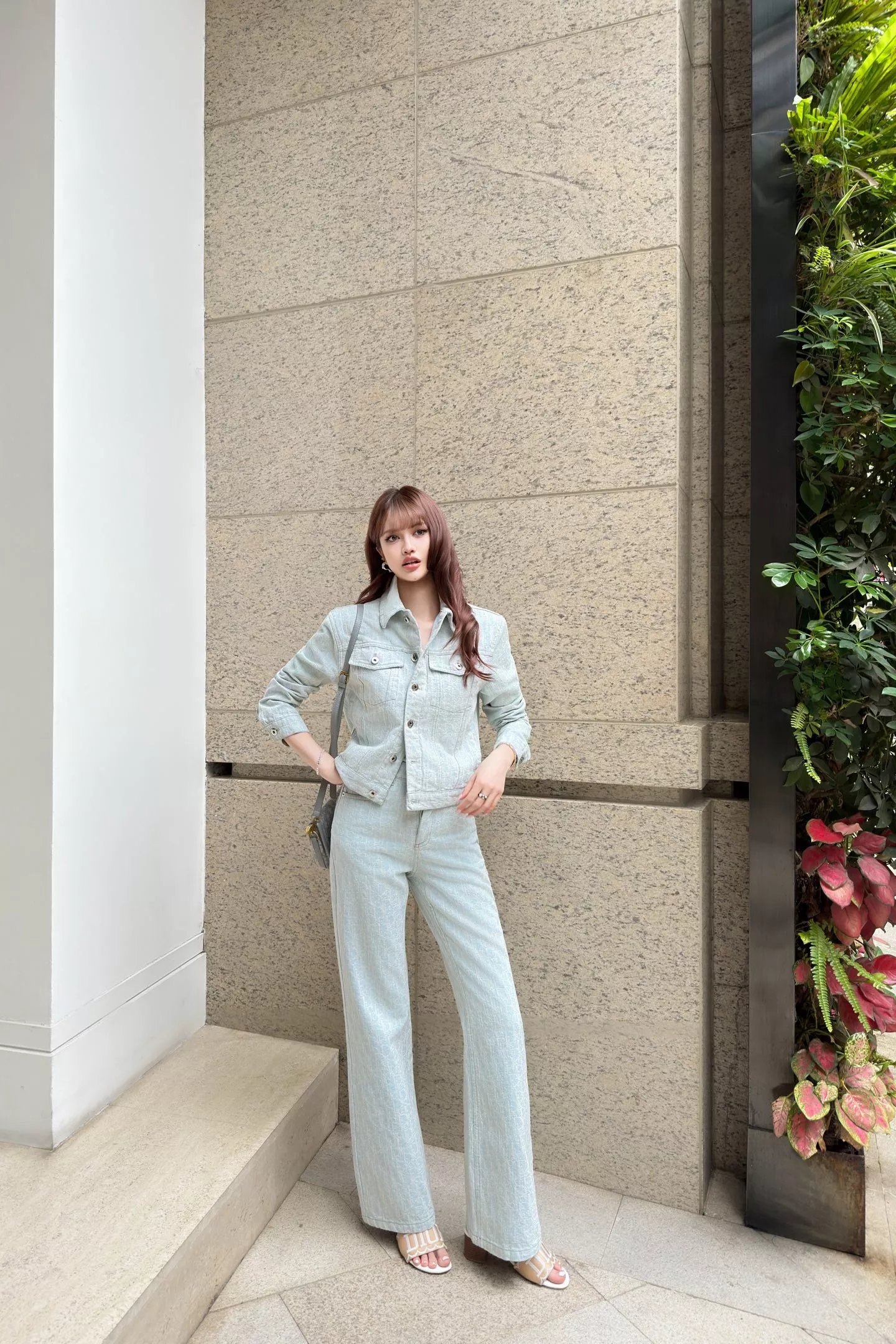 디올 자카드 패턴 크롭 데님 아우터 상세 이미지 17