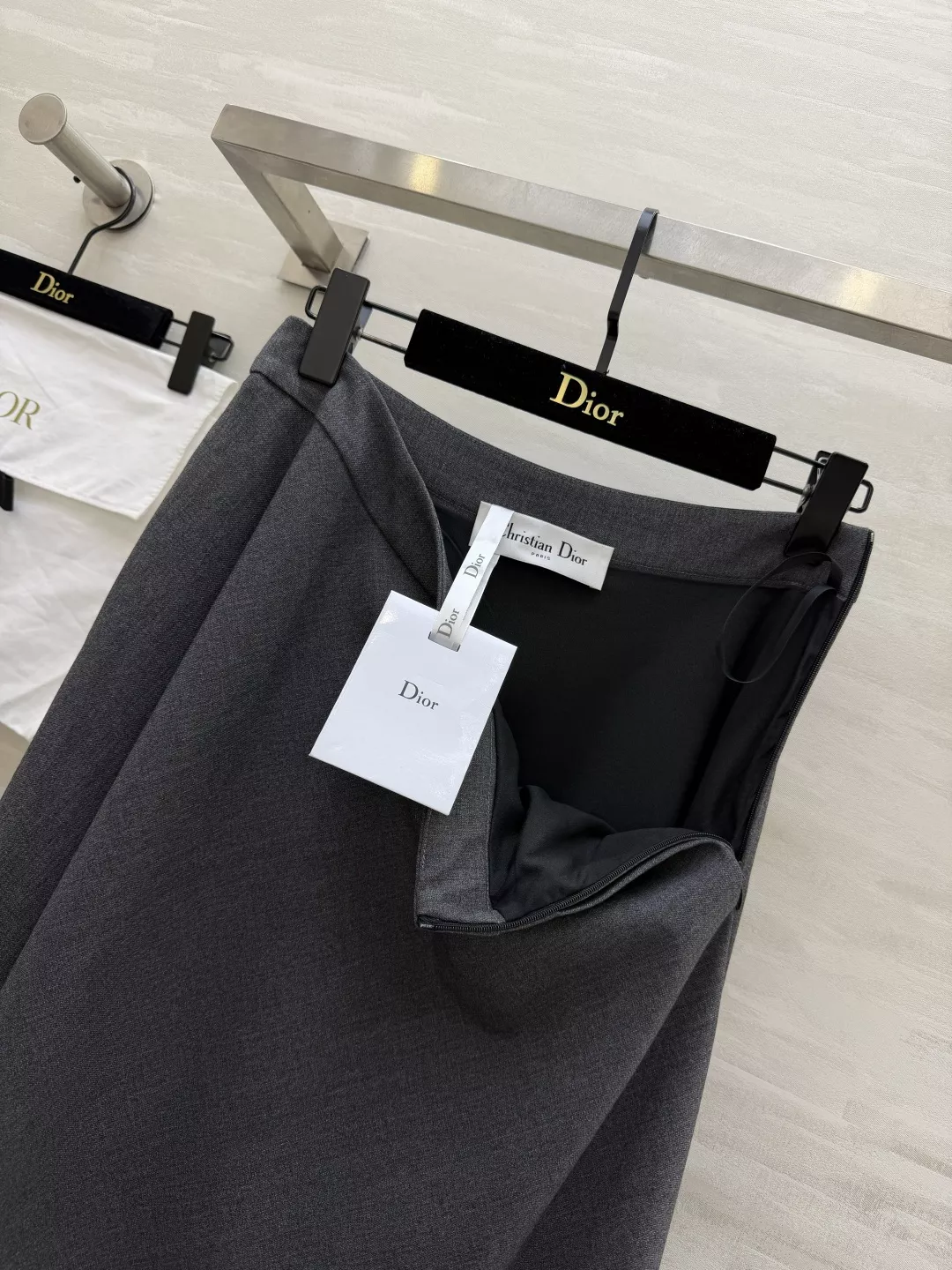 디올 우아한 플레어 실루엣 스커트 상세 이미지 5