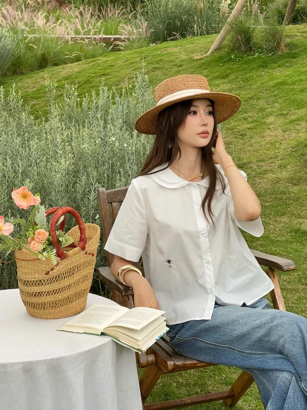 디올 클래식 화이트 레이스 카라 셔츠 상세 이미지 13