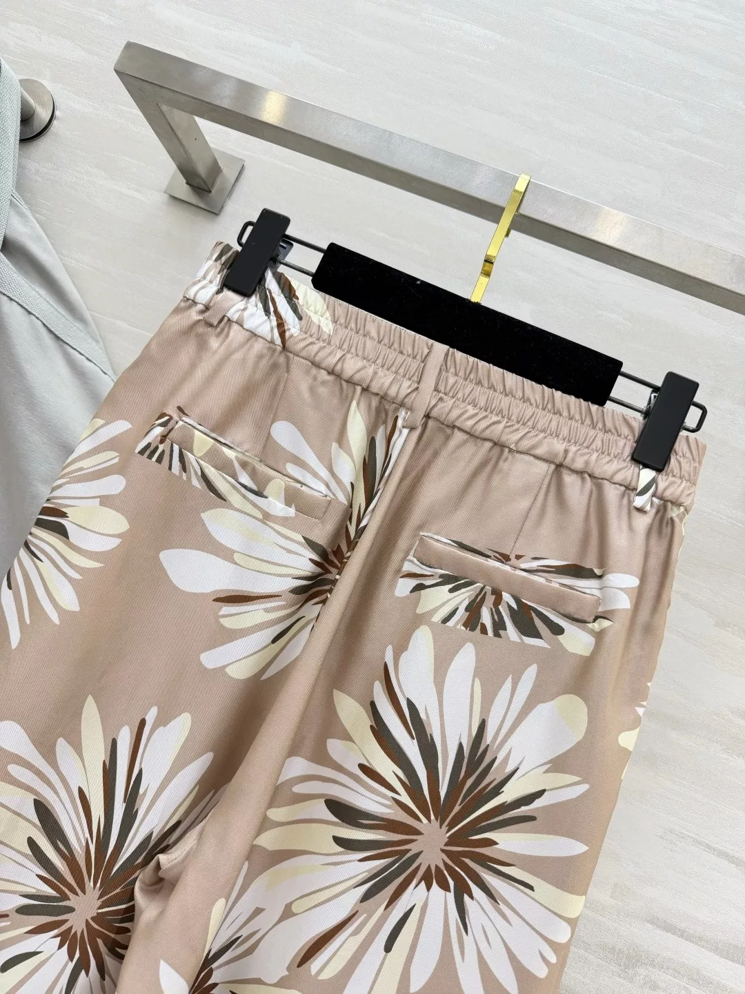 브루넬로쿠치넬리 플라워 프린트 실크 와이드 팬츠 상세 이미지 4