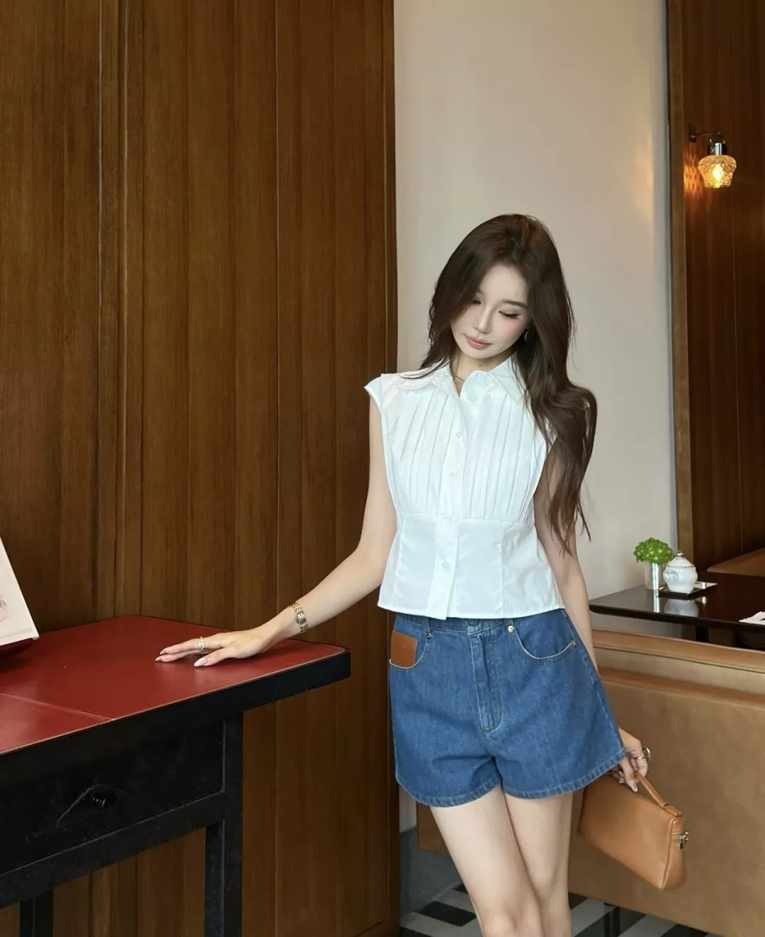 펜디 플리츠 슬리브리스 크롭 셔츠 상세 이미지 26