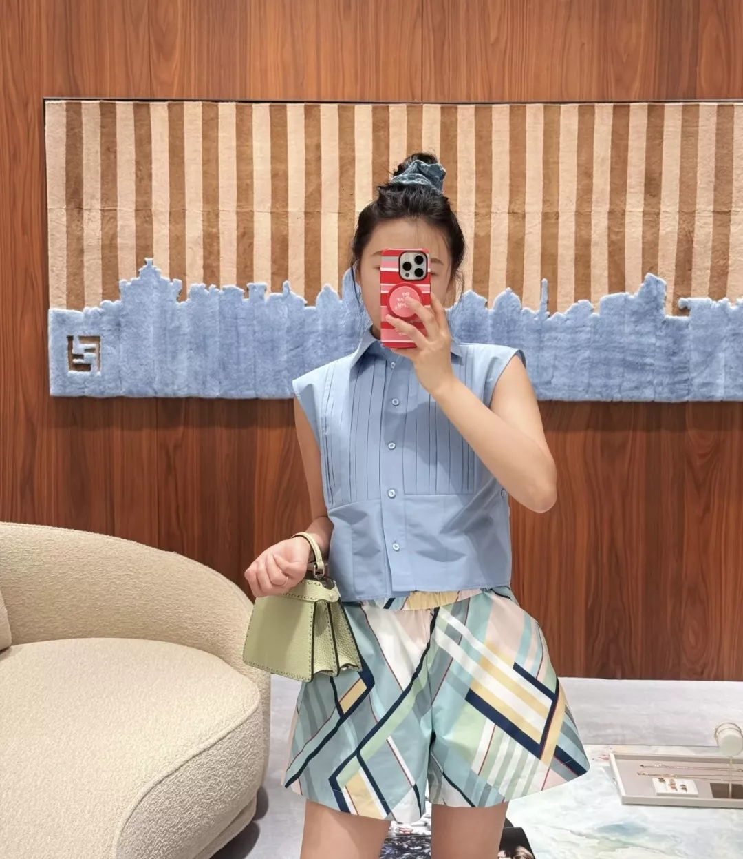 펜디 플리츠 슬리브리스 크롭 셔츠 상세 이미지 30