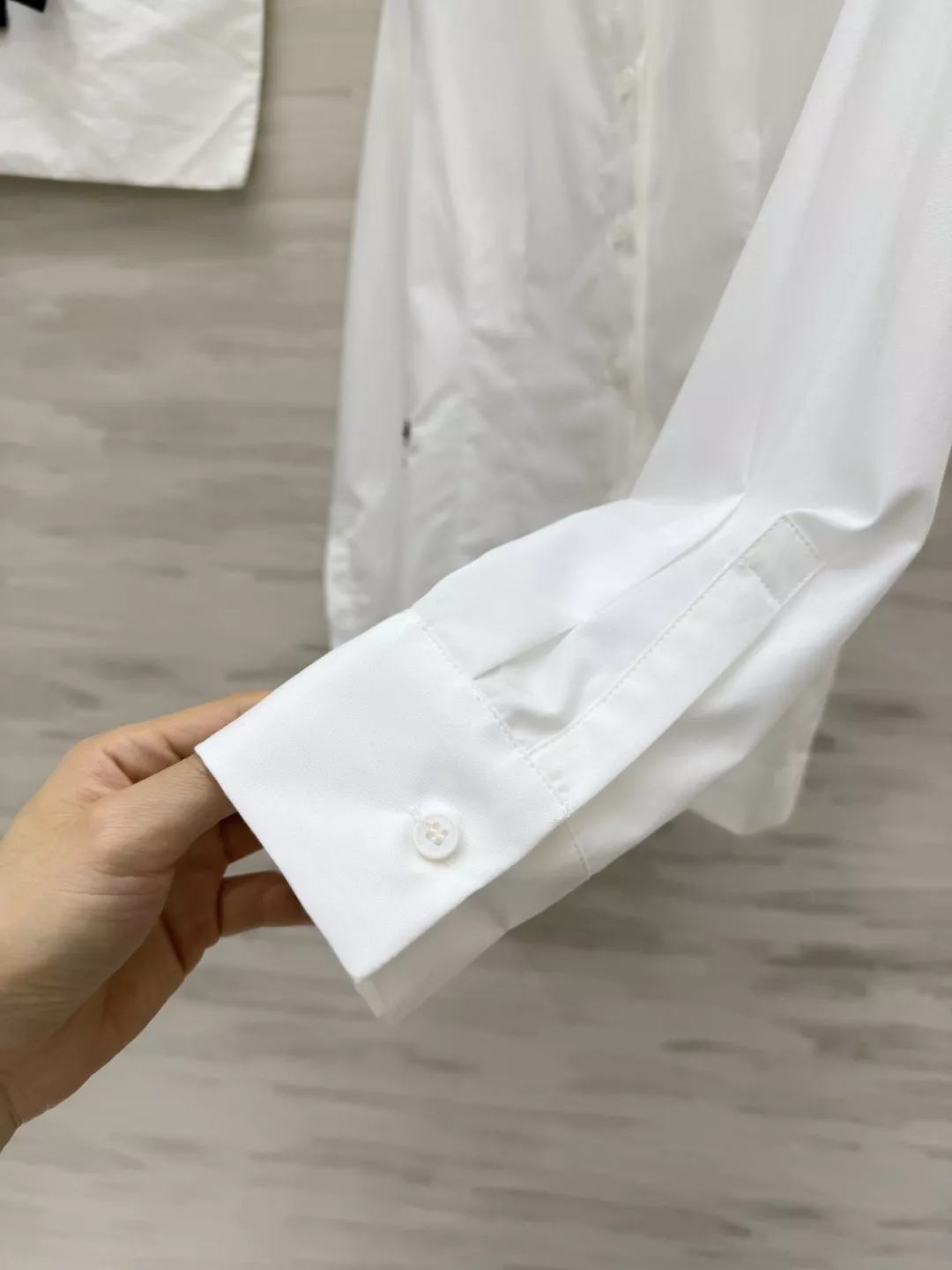 디올 클래식 화이트 빅카라 셔츠 상세 이미지 5