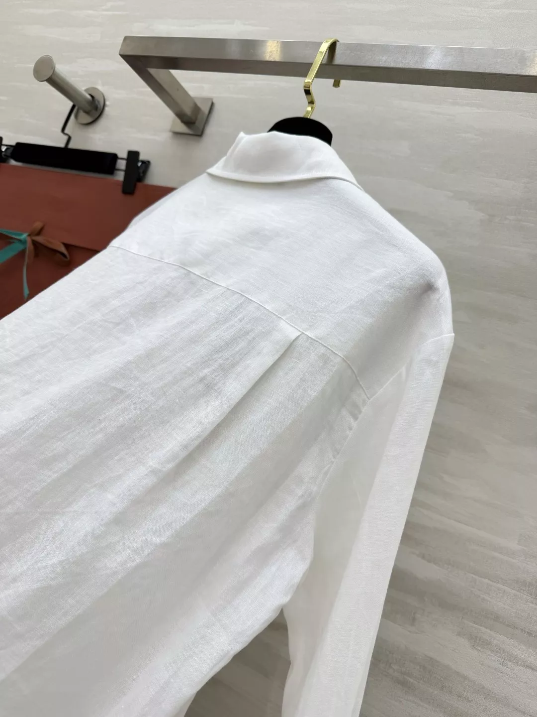 로로피아나 플라워 자수 린넨 셔츠 상세 이미지 8