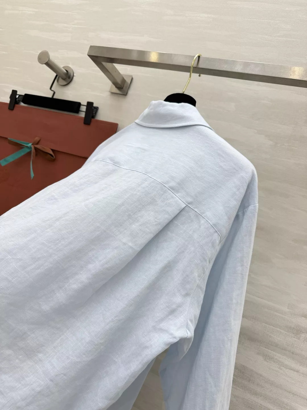 로로피아나 플라워 자수 린넨 셔츠 상세 이미지 17