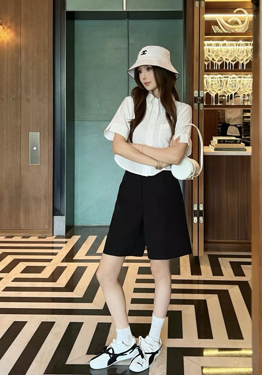 톰브라운 클래식 파이브부 정장 쇼츠 상세 이미지 14