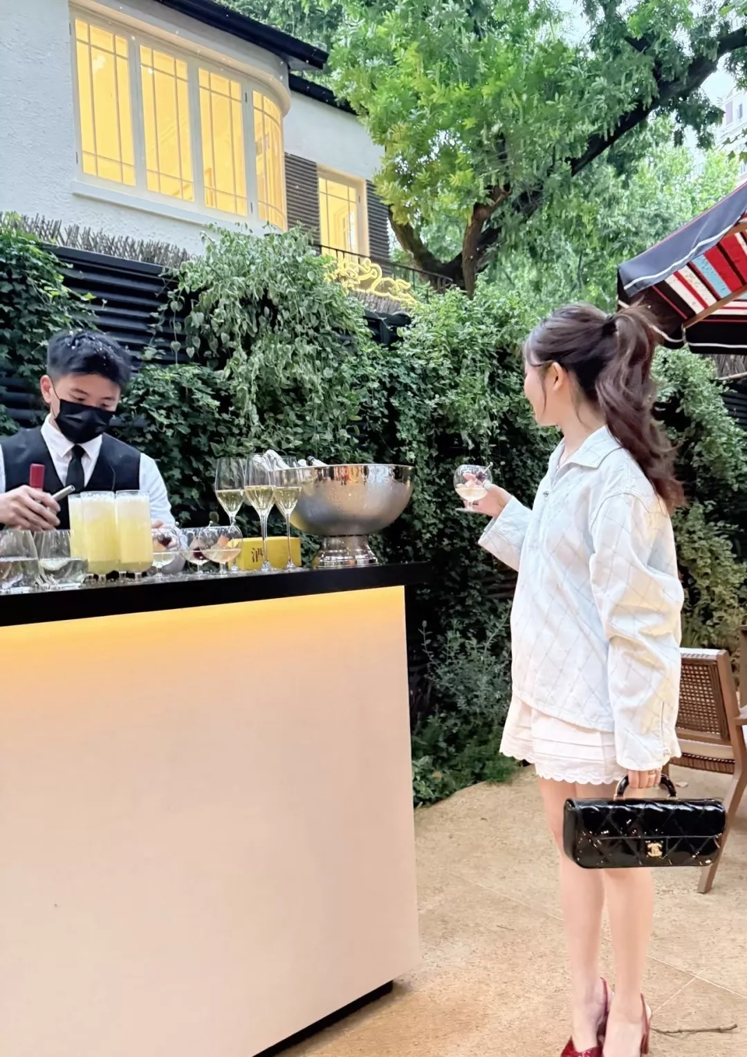 샤넬 퀼팅 패턴 반오픈 카라 셔츠 상세 이미지 23