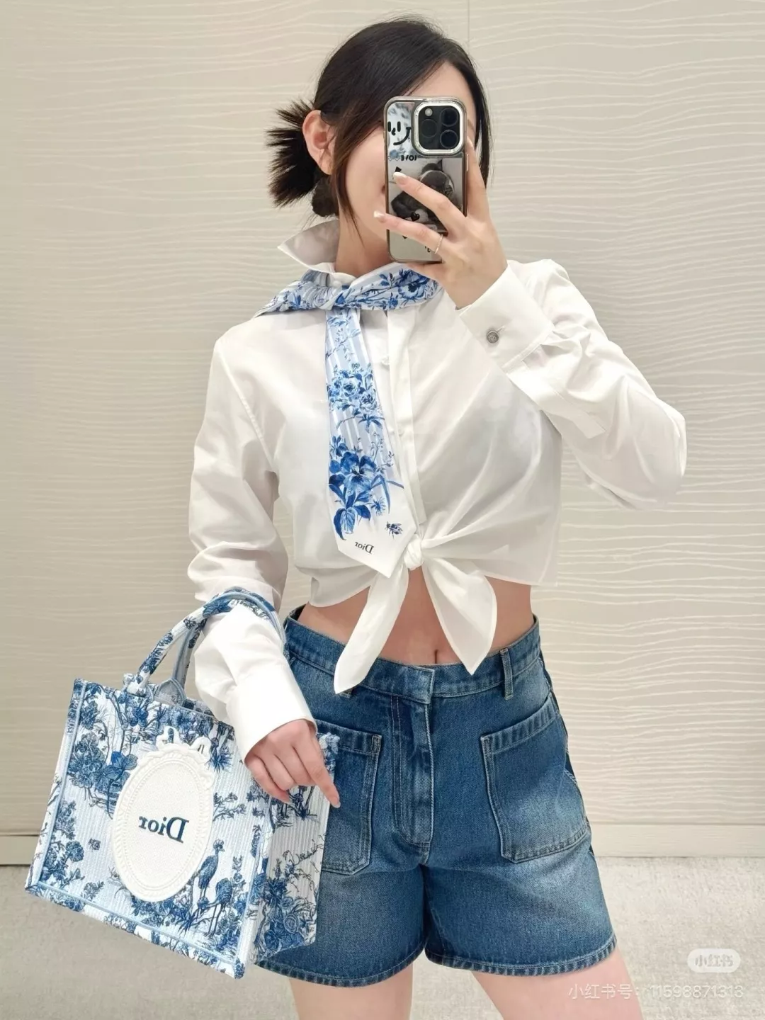 디올 허리 리본 포인트 크롭 화이트 셔츠 상세 이미지 2