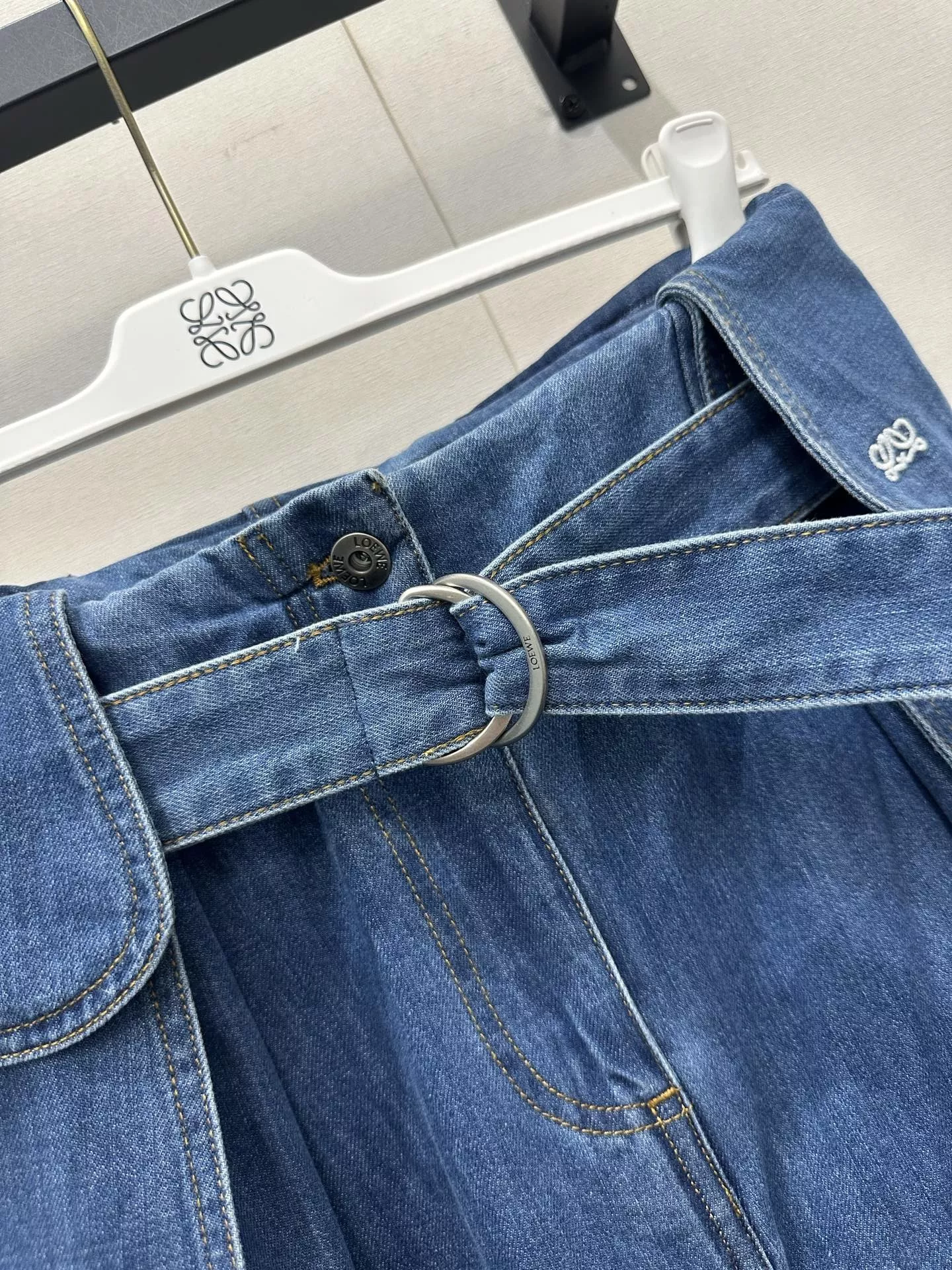 로에베 입체 재단 워싱 와이드 진 상세 이미지 13