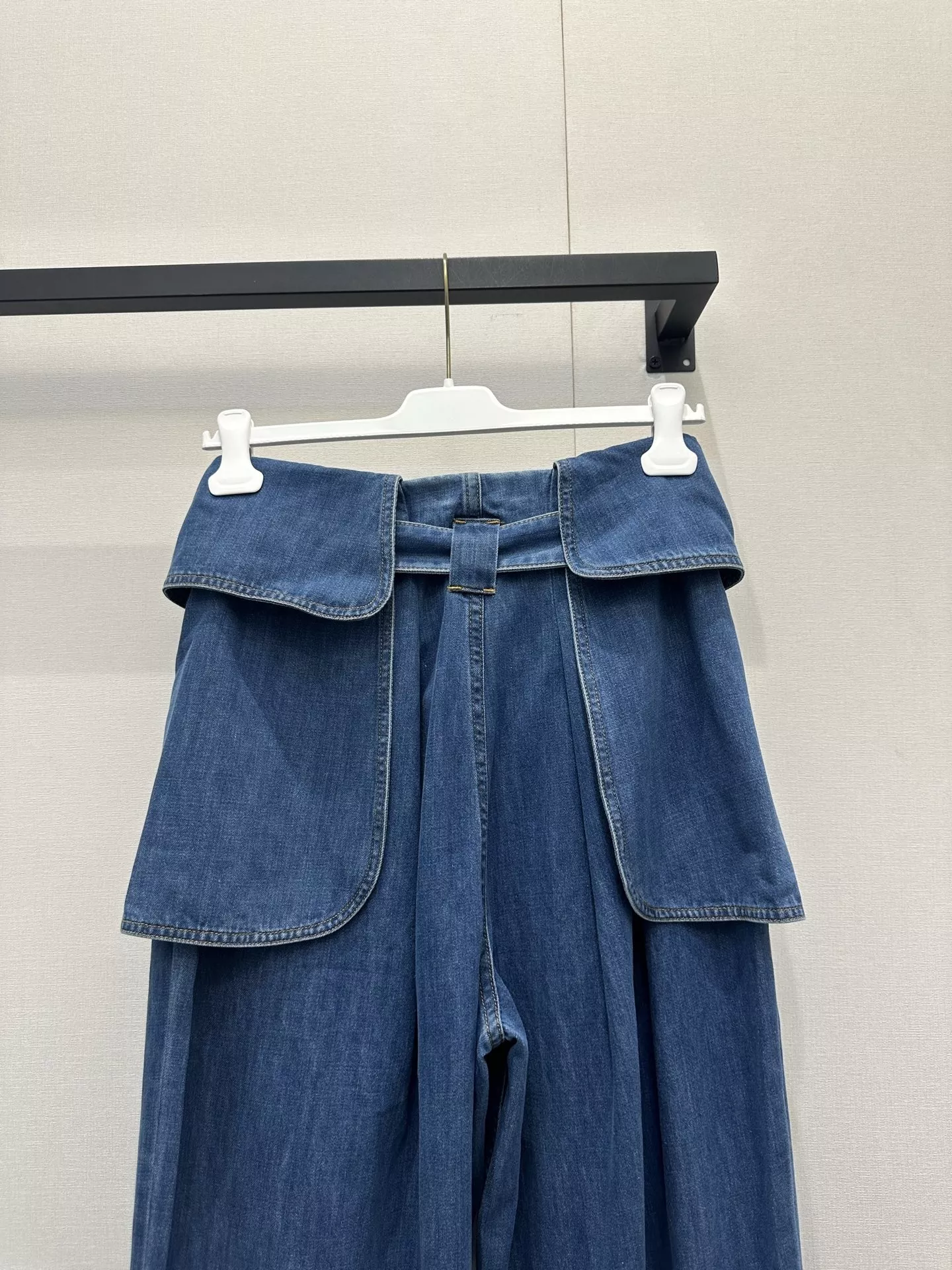 로에베 입체 재단 워싱 와이드 진 상세 이미지 17