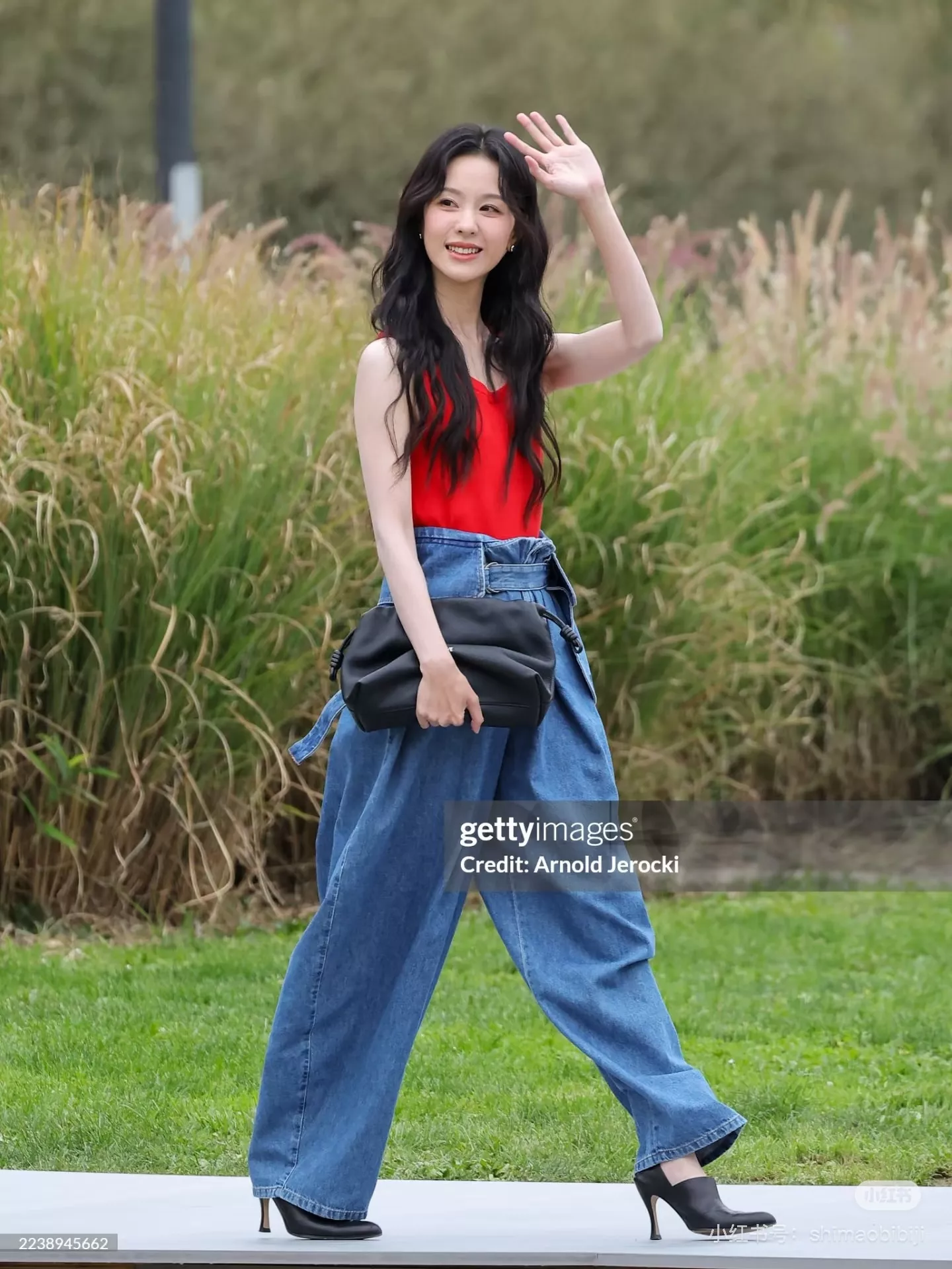 로에베 입체 재단 워싱 와이드 진 상세 이미지 3