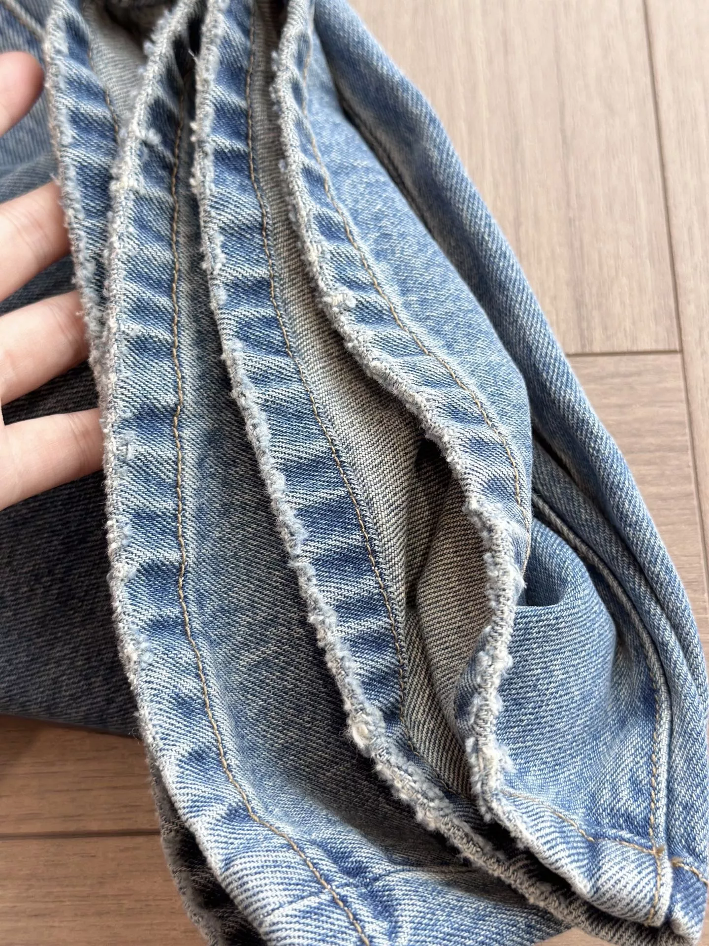 프라다 여성 하이웨이스트 와이드 데님 상세 이미지 67