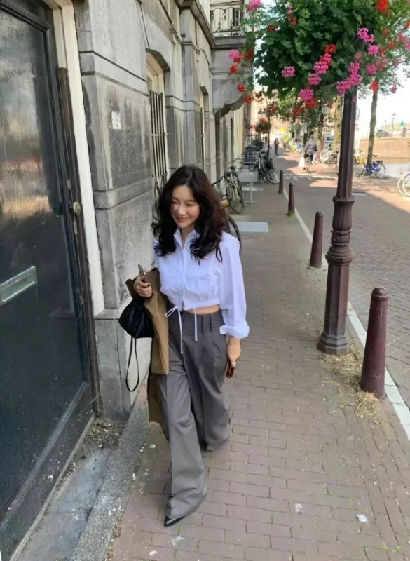 프라다 드로스트링 크롭 셔츠 아우터 상세 이미지 15
