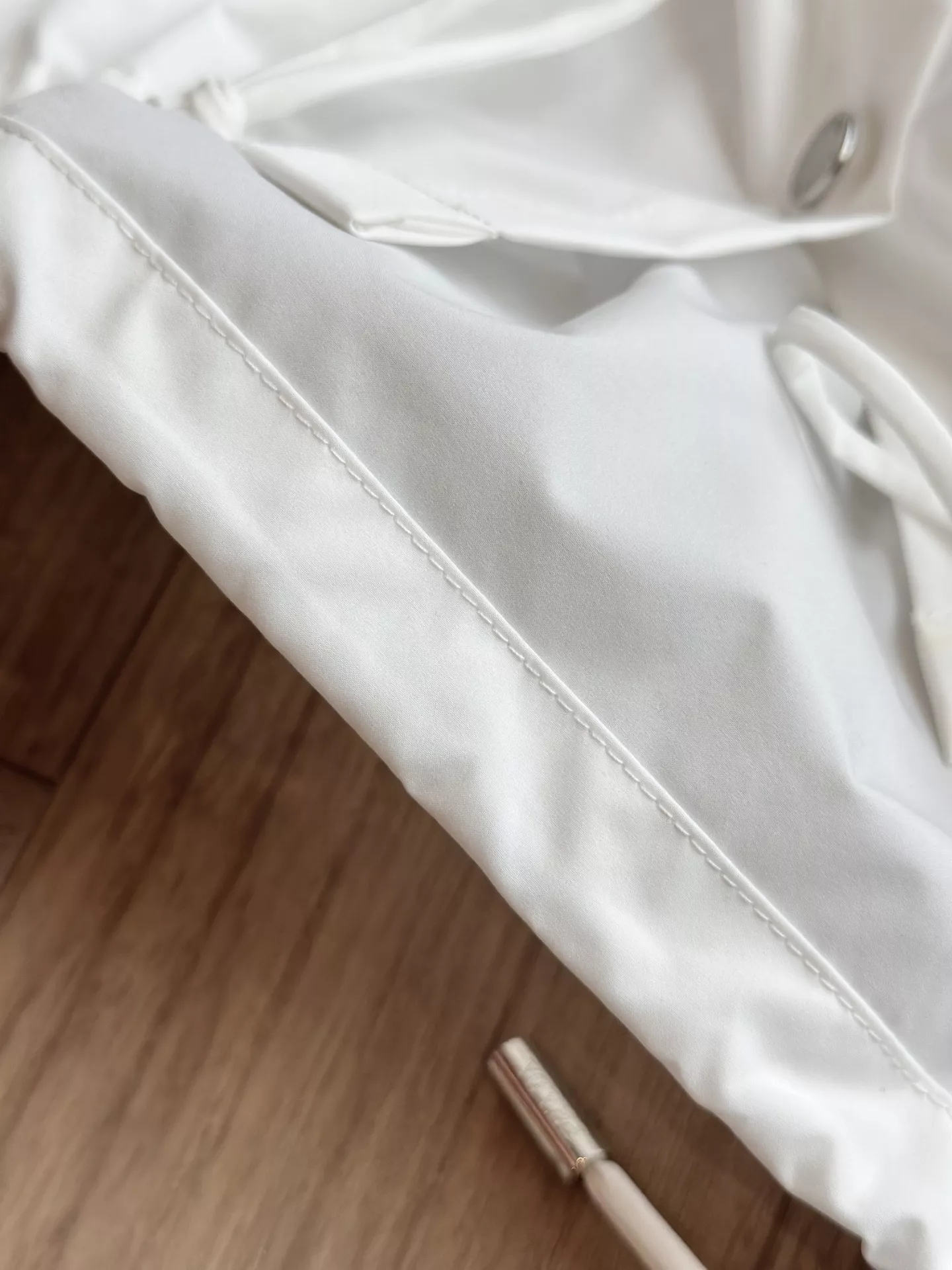 프라다 드로스트링 크롭 셔츠 아우터 상세 이미지 65