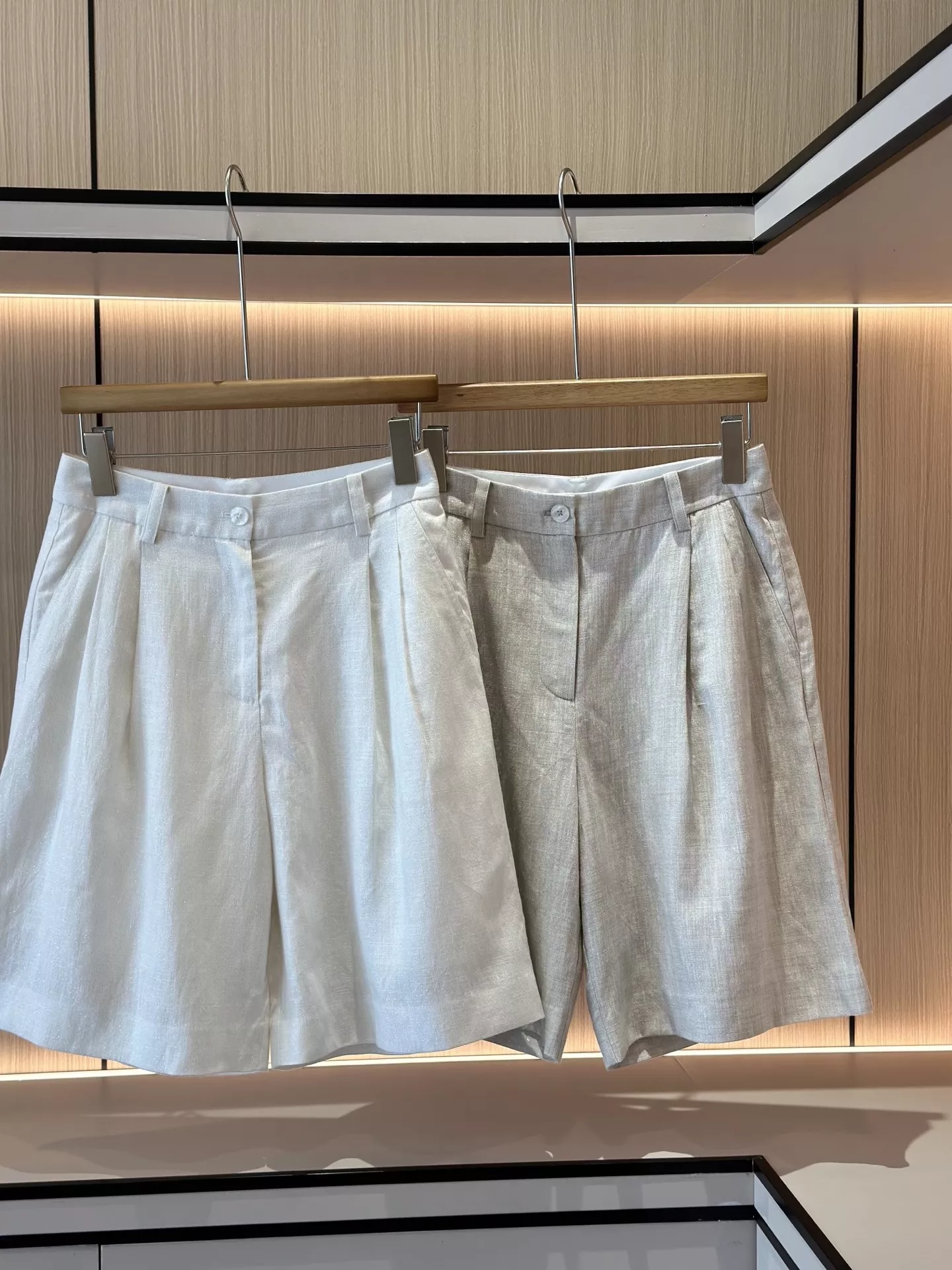 브루넬로쿠치넬리 실버사 포인트 리넨 버뮤다 반바지 상세 이미지 3