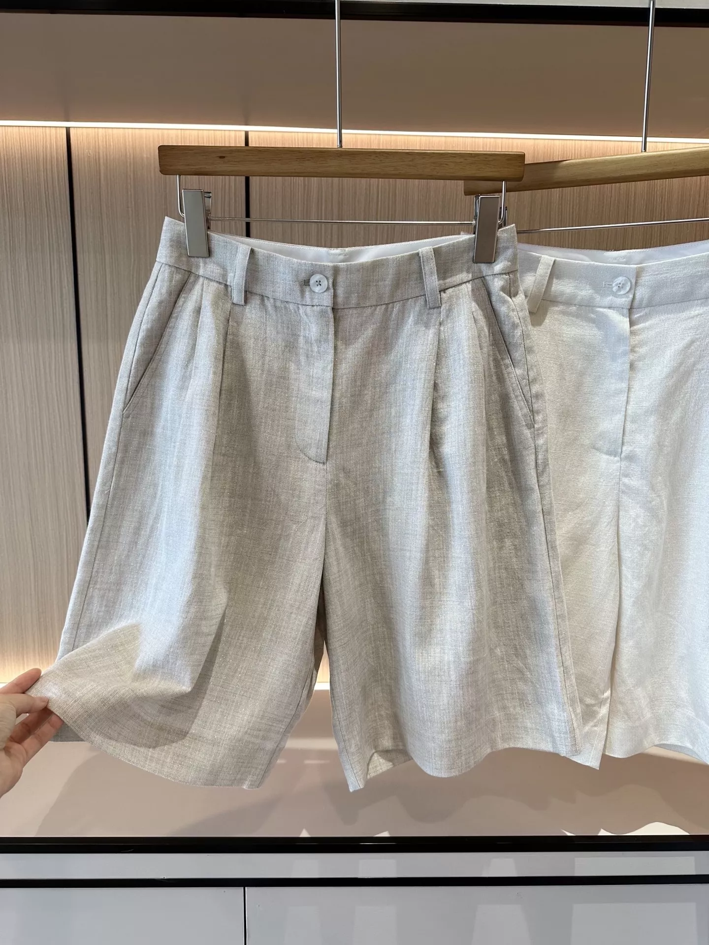 브루넬로쿠치넬리 실버사 포인트 리넨 버뮤다 반바지 상세 이미지 5