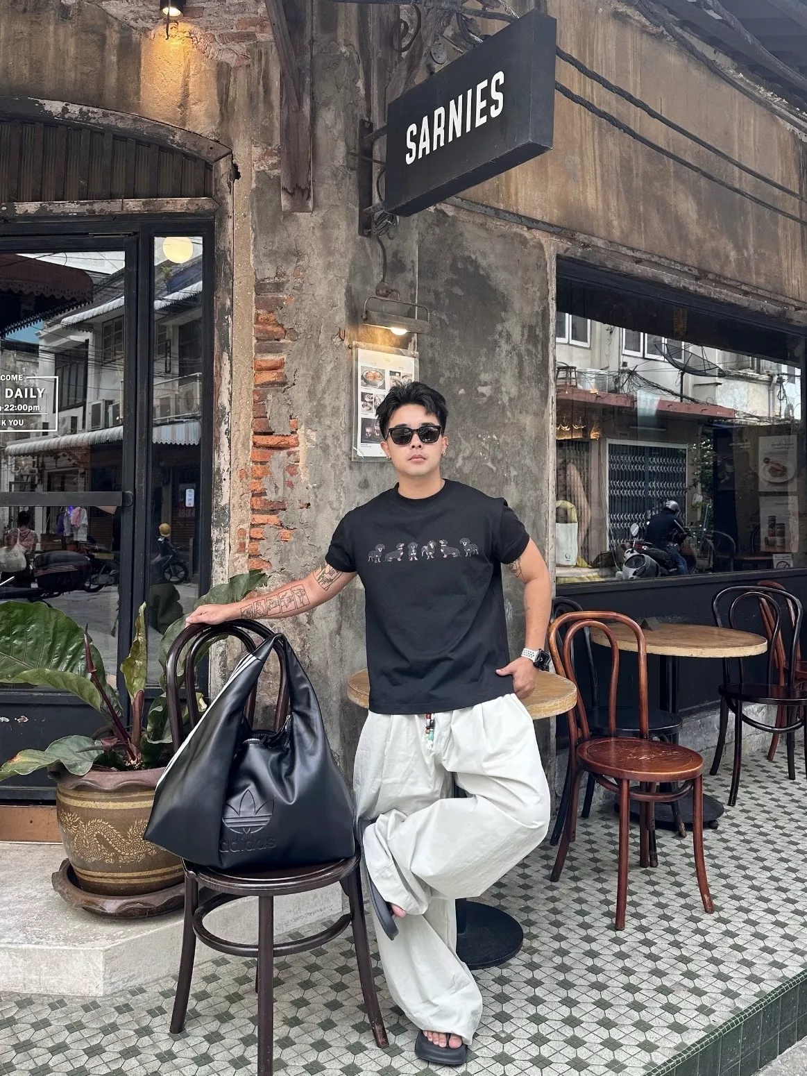 아디다스 삼선 로고 클라우드 스타일 가방 상세 이미지 6